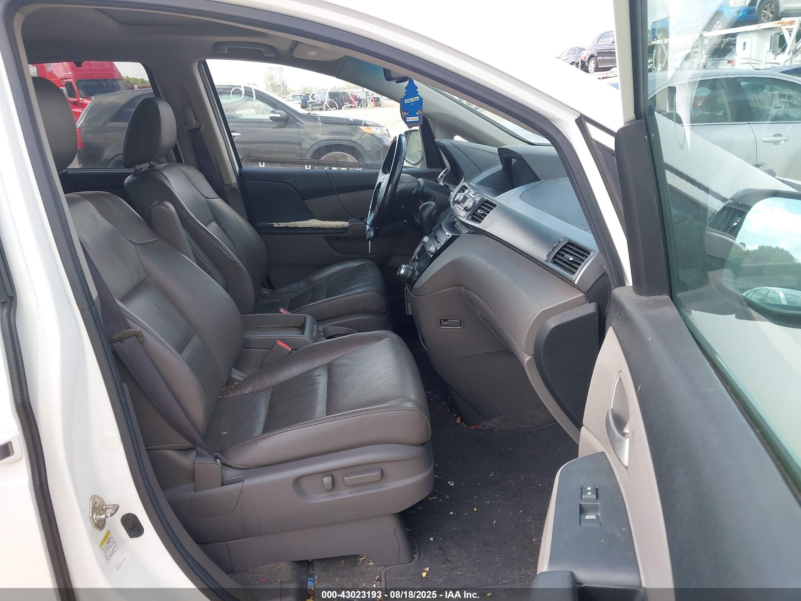 HONDA ODYSSEY image 5