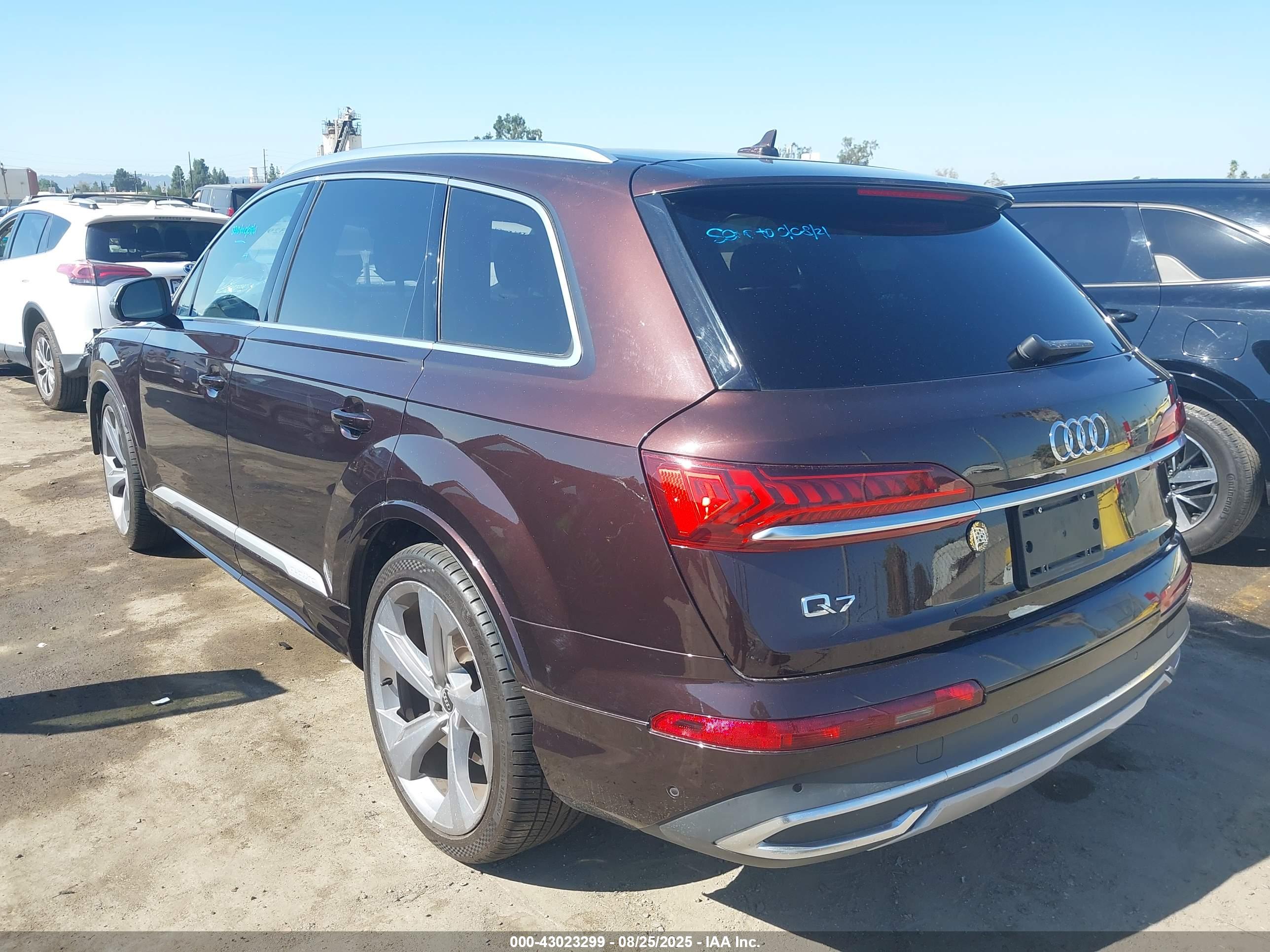 AUDI Q7 image 3