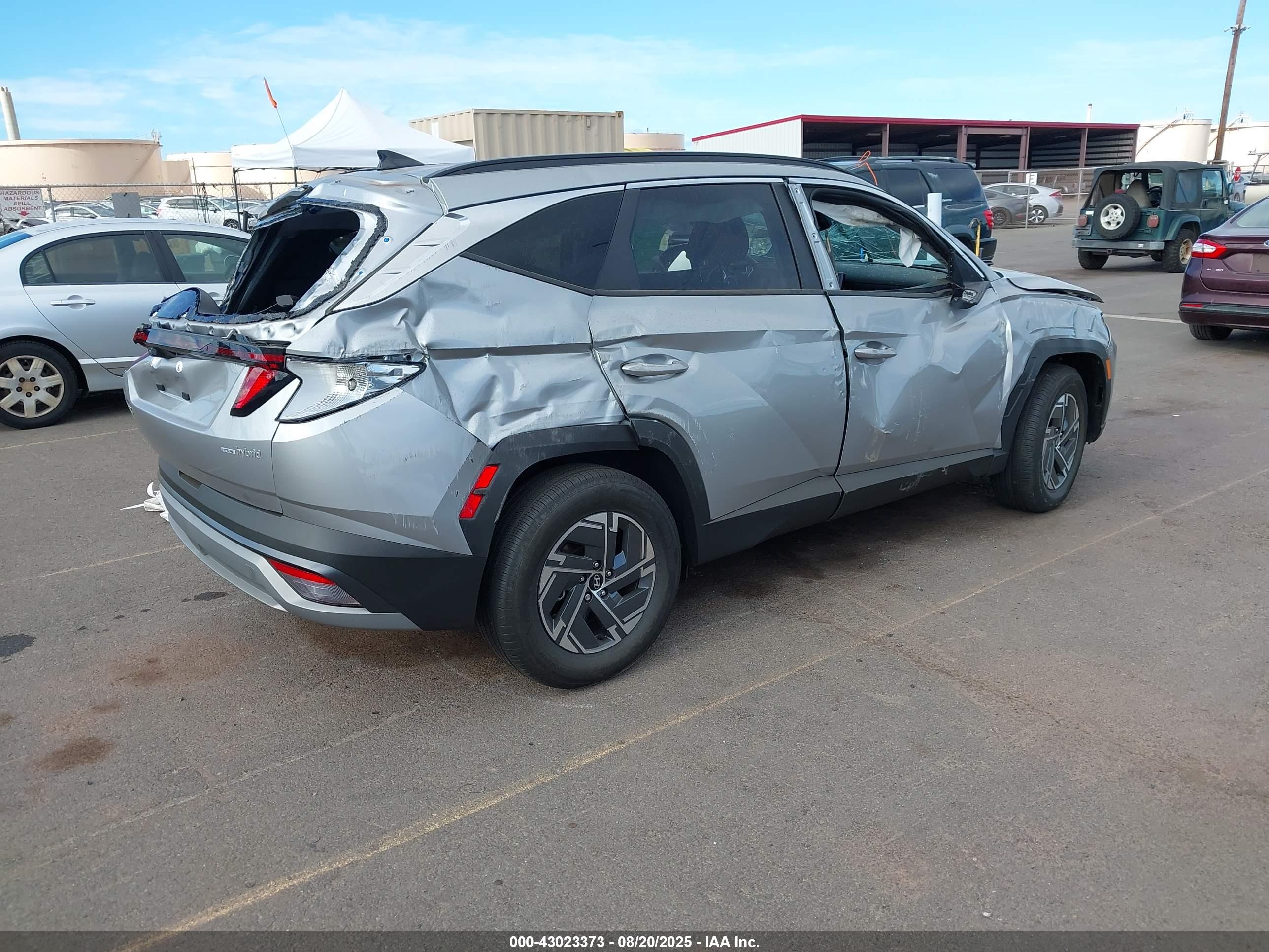 HYUNDAI TUCSON image 4