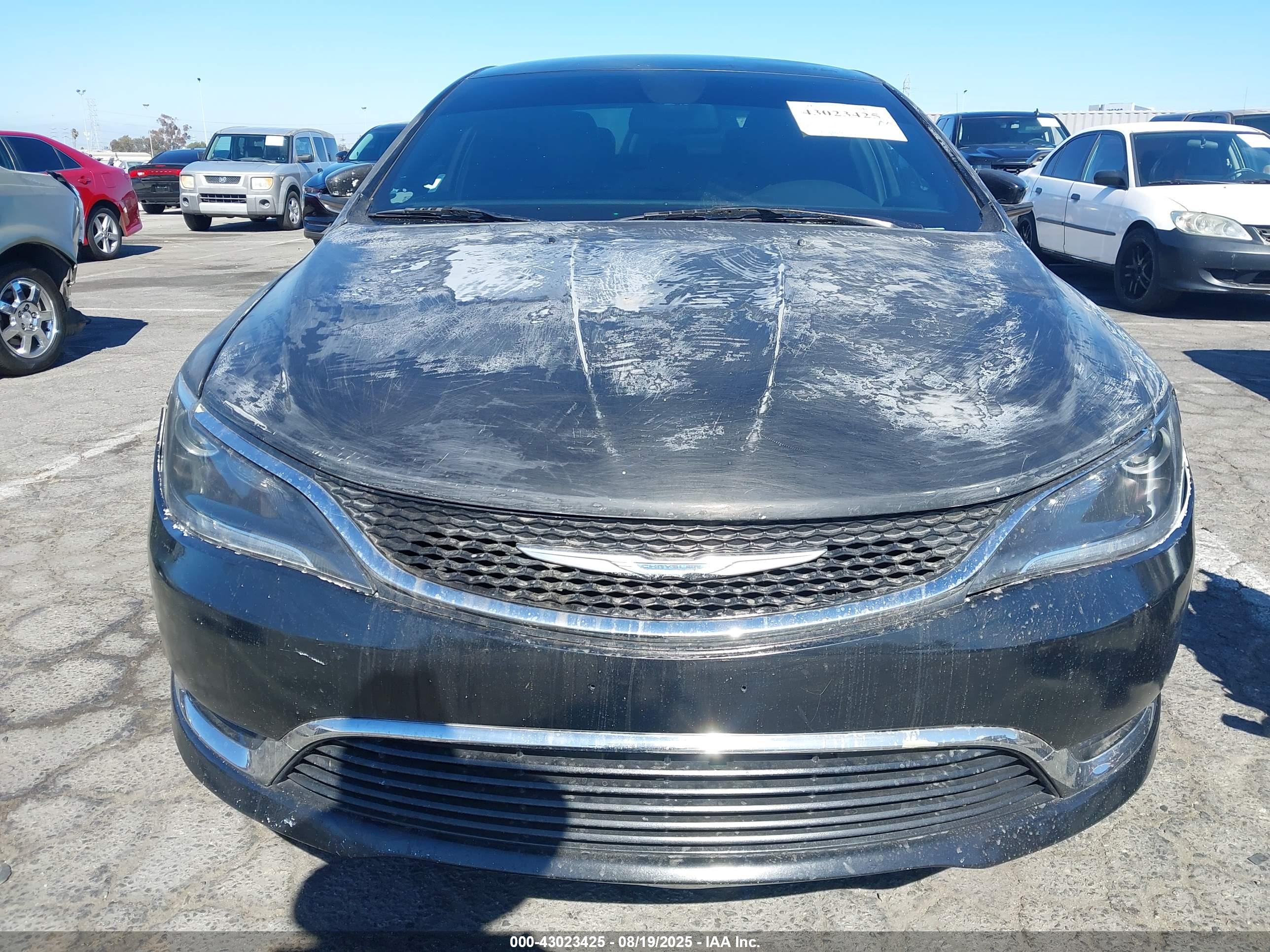 CHRYSLER 200 image 6