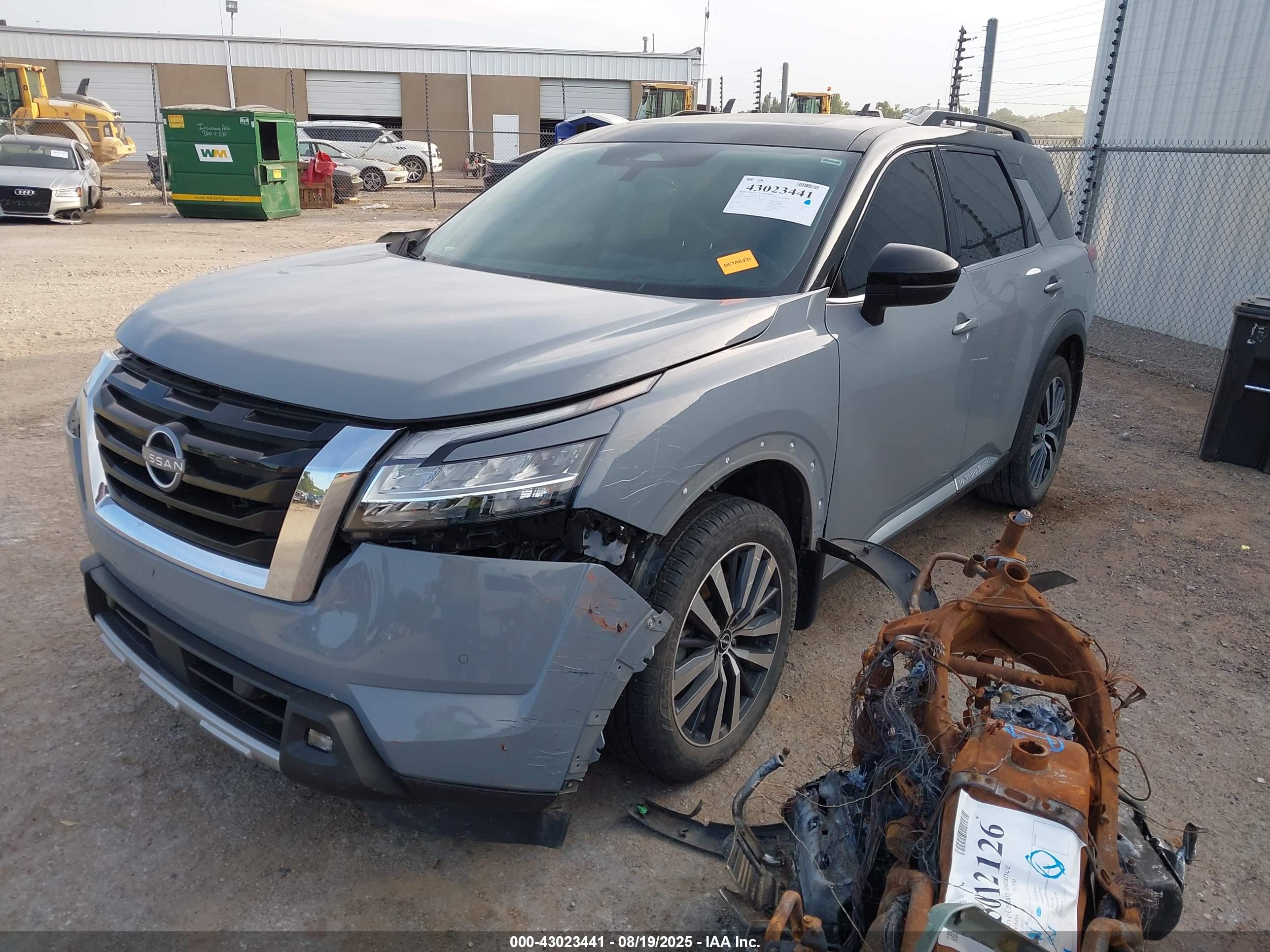 NISSAN PATHFINDER image 2