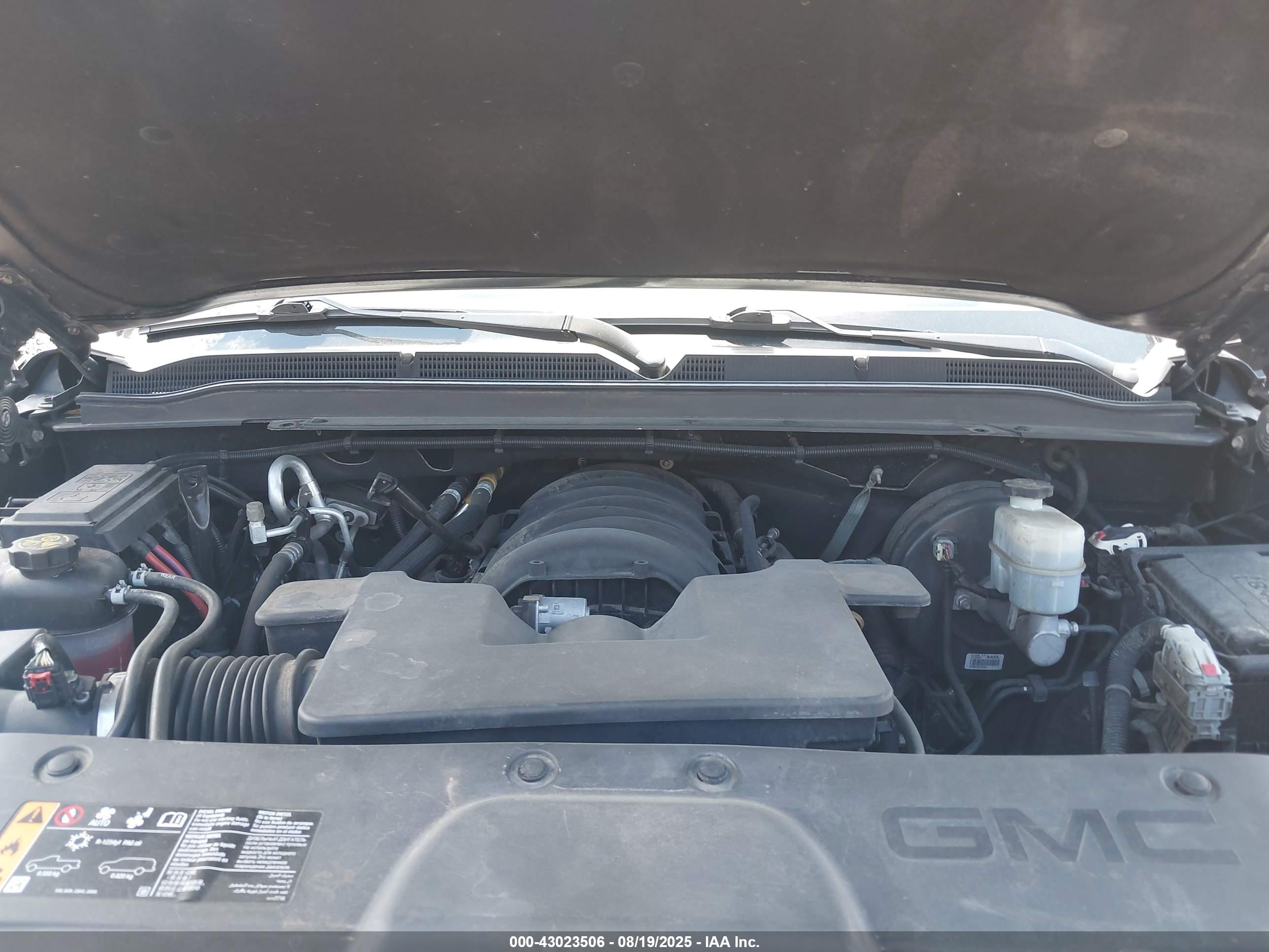GMC YUKON image 10