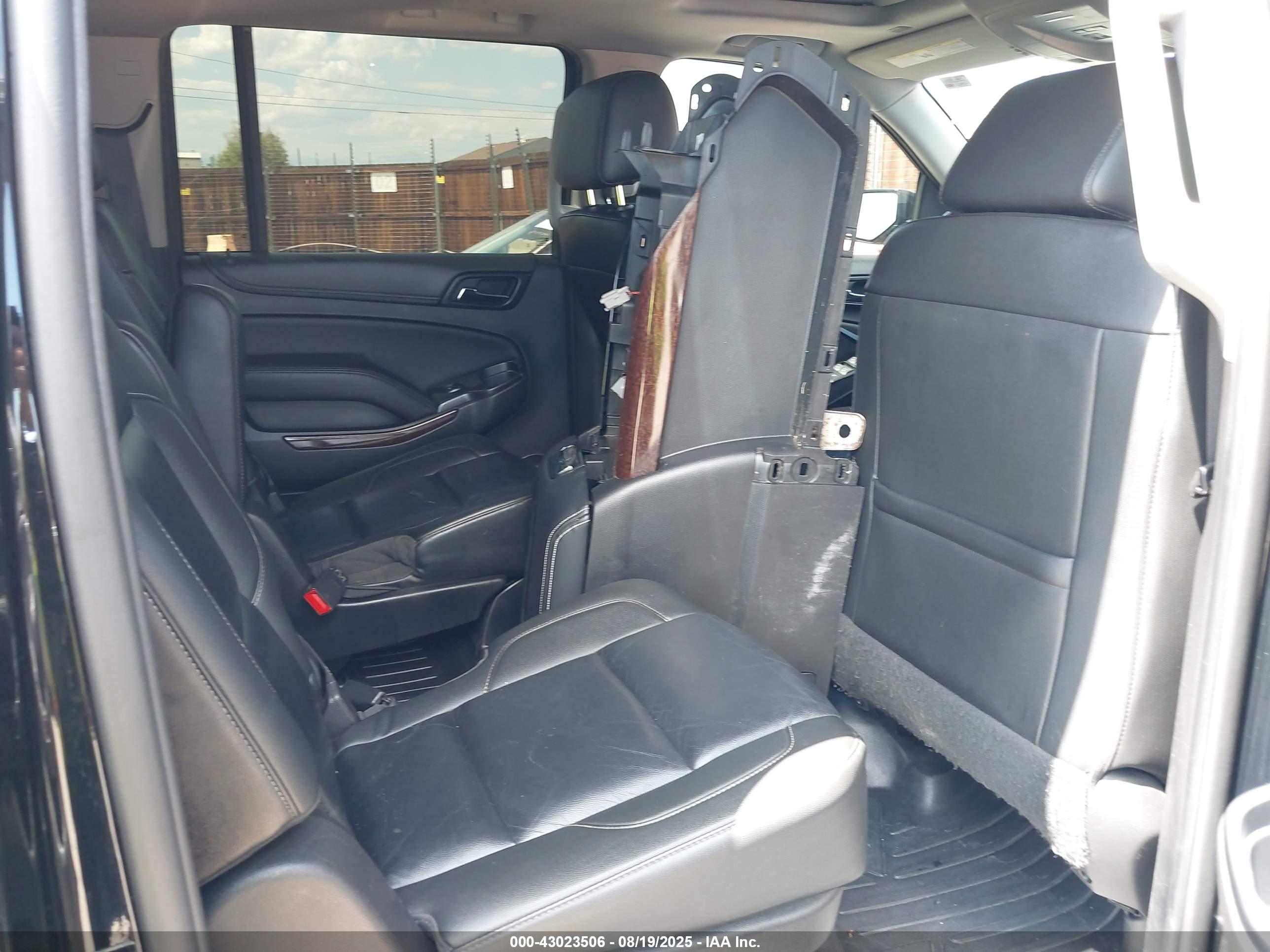 GMC YUKON image 8