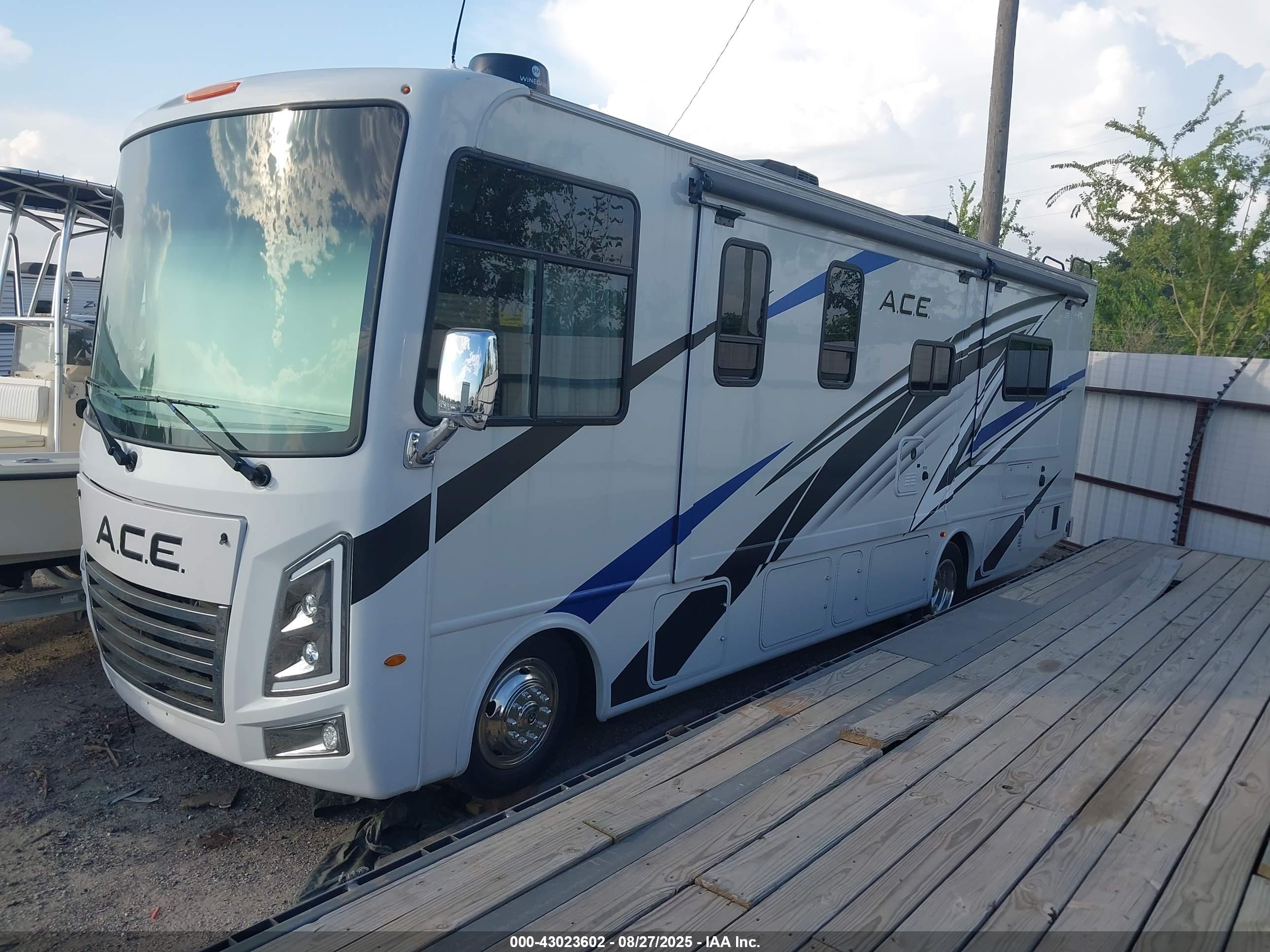 FORD F53 image 2