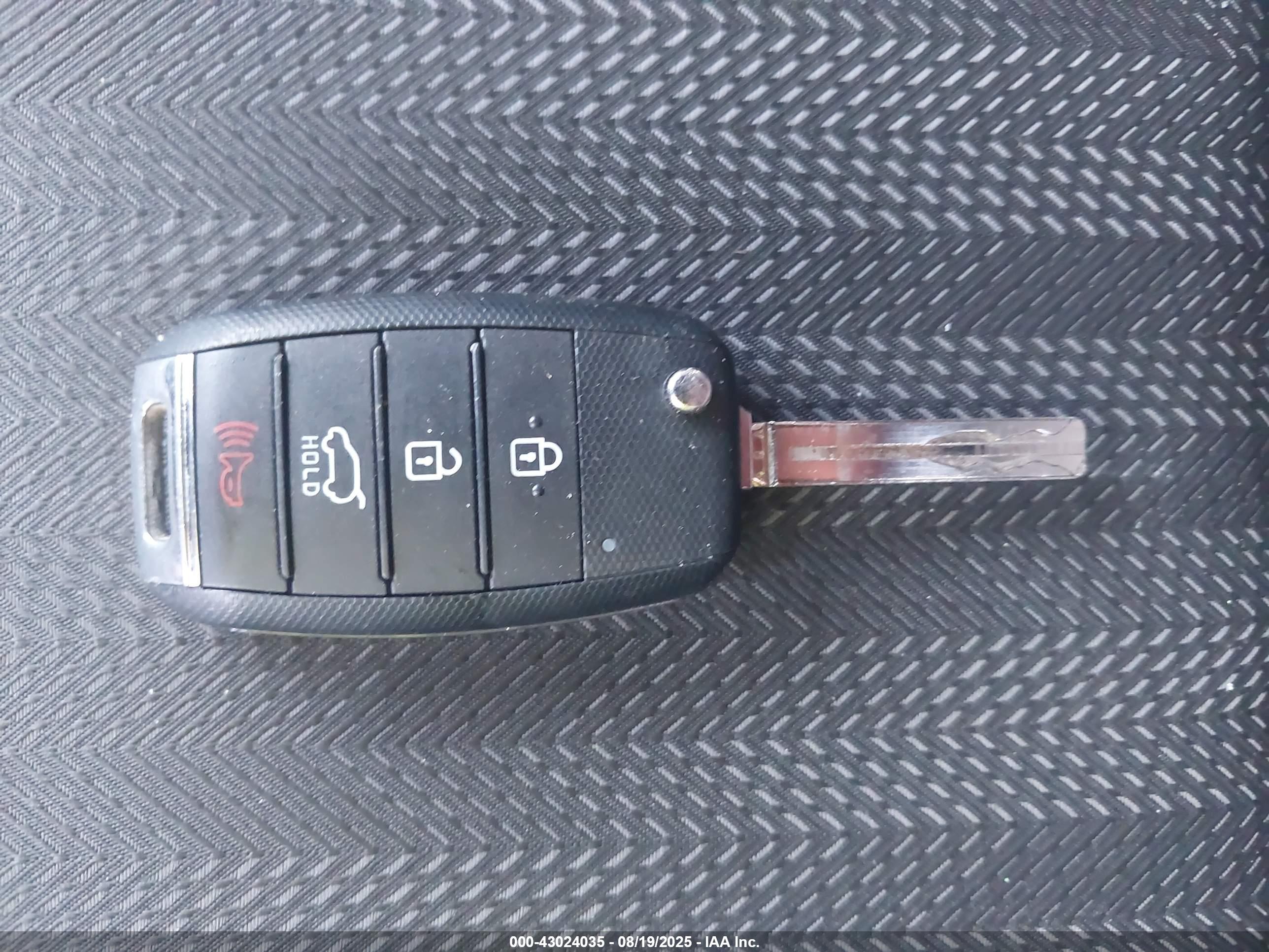 KIA SPORTAGE image 11