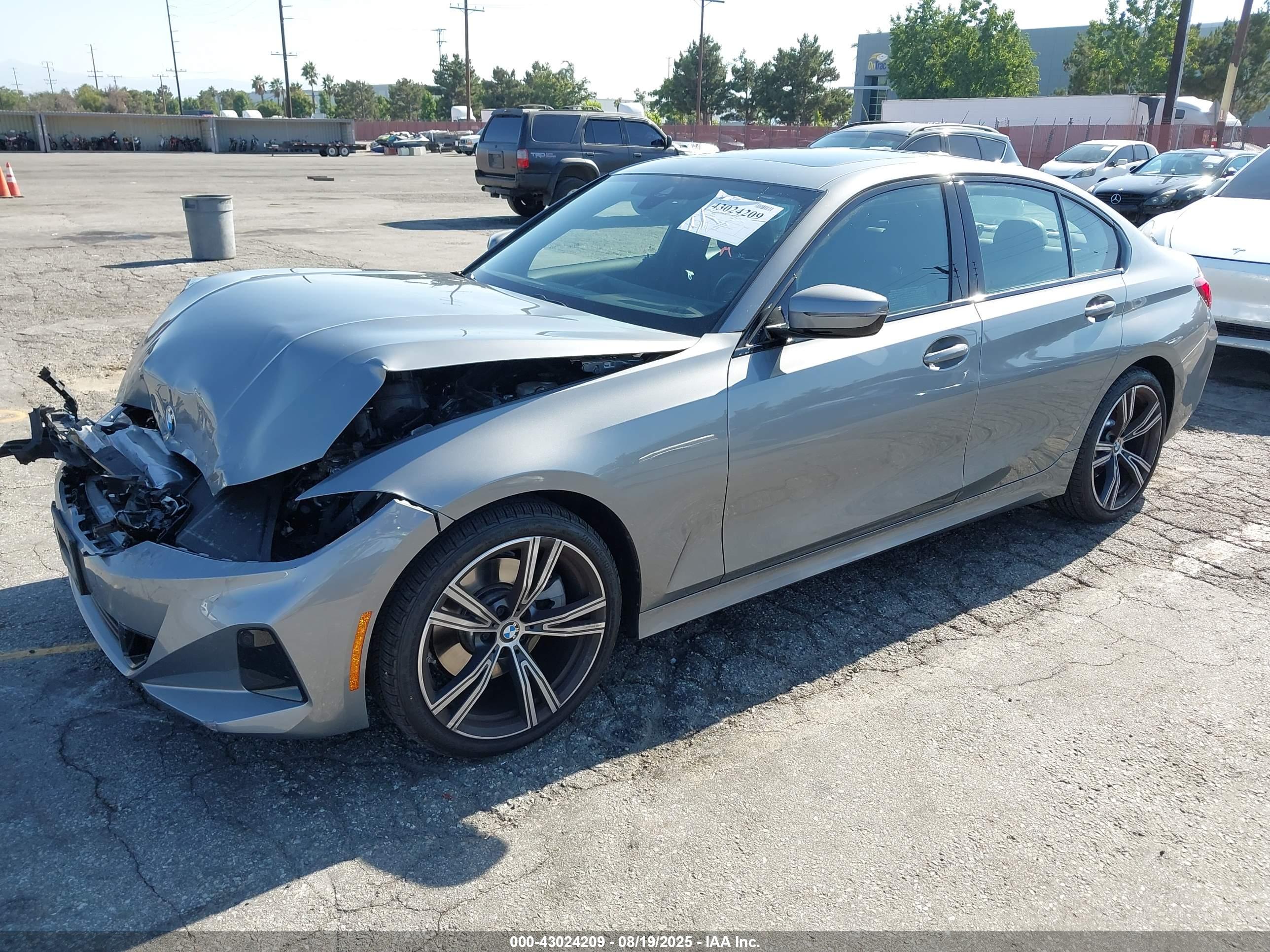 BMW 330I image 2