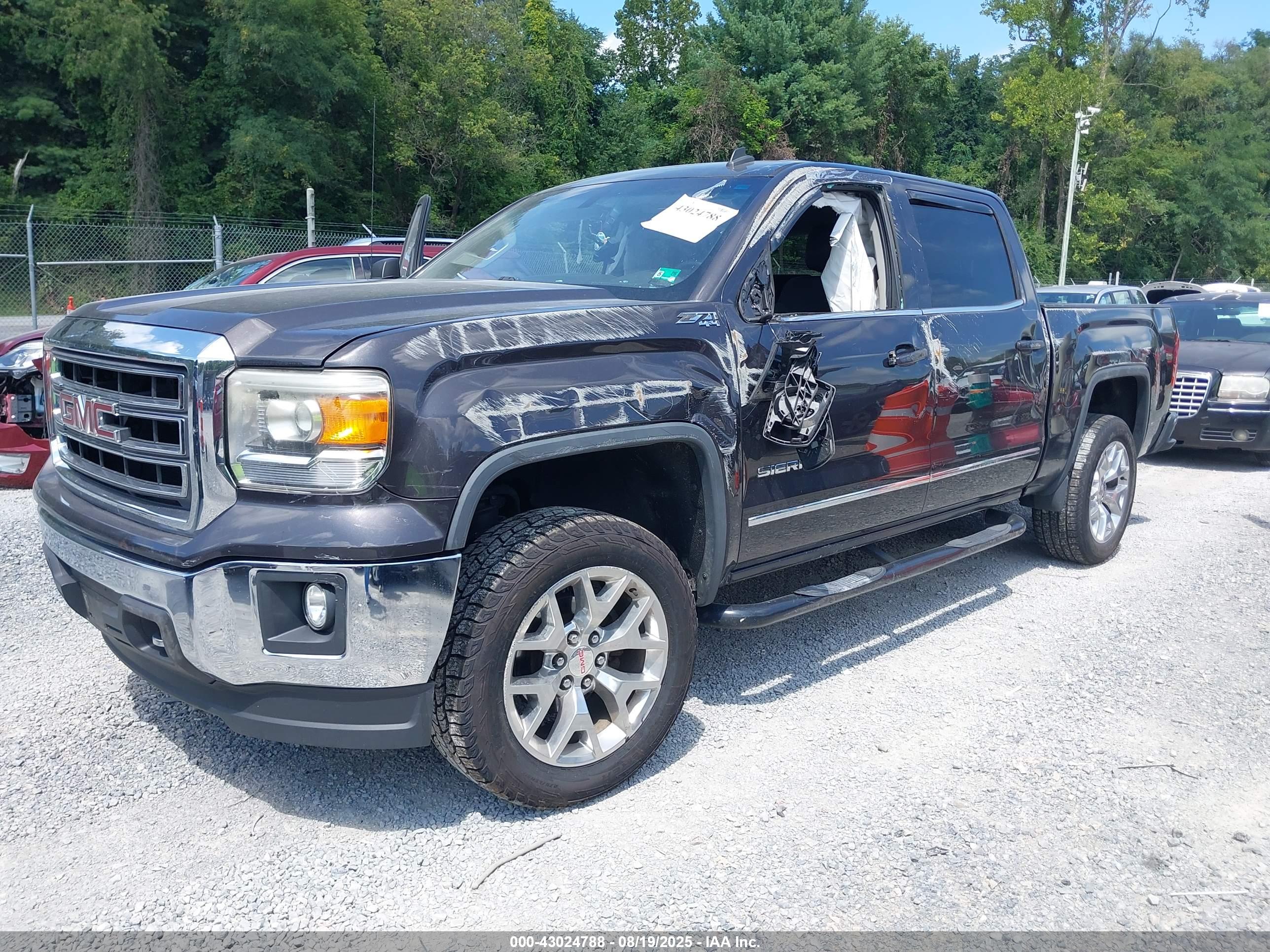 GMC SIERRA image 2