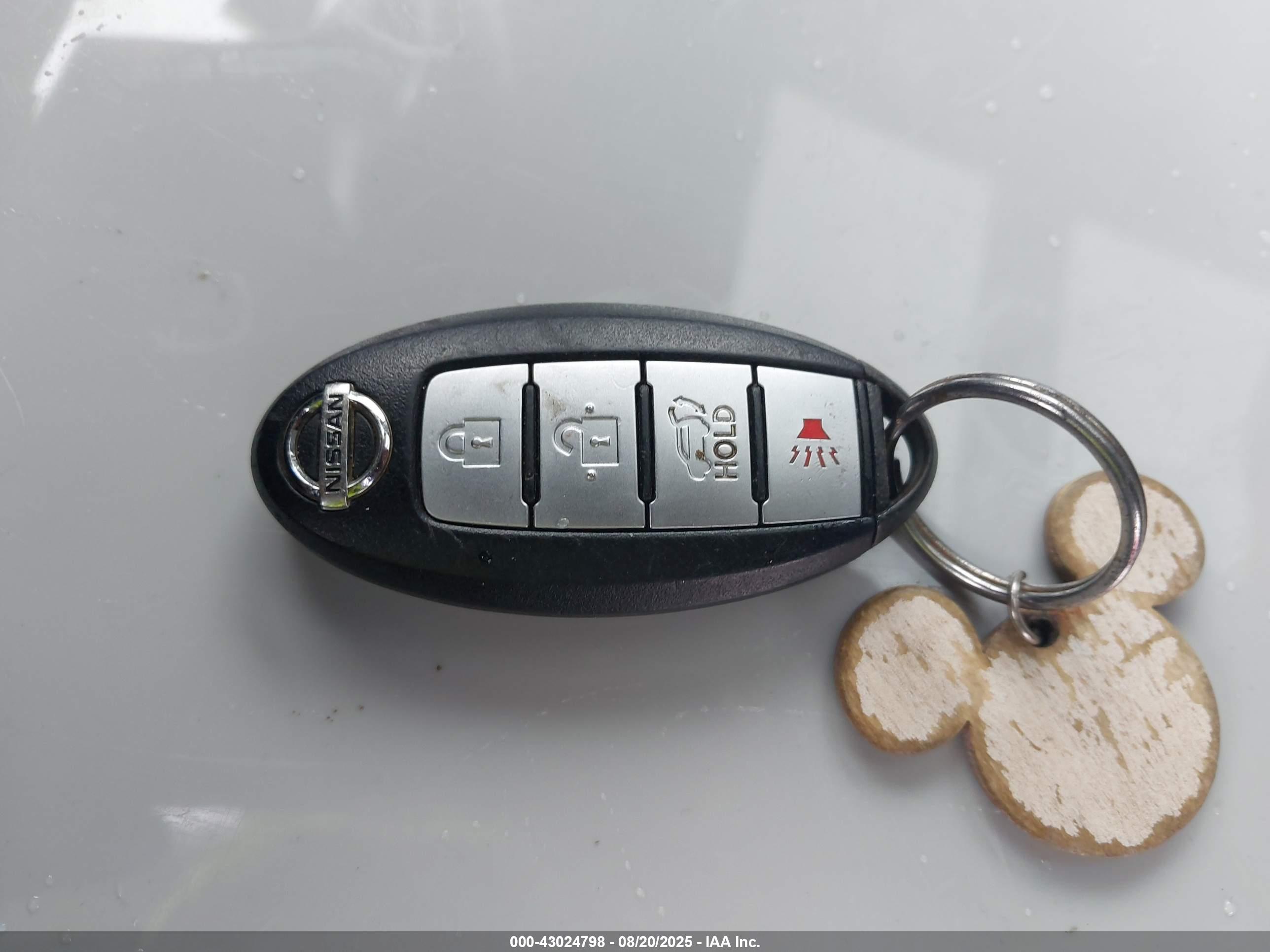 NISSAN ROGUE image 11