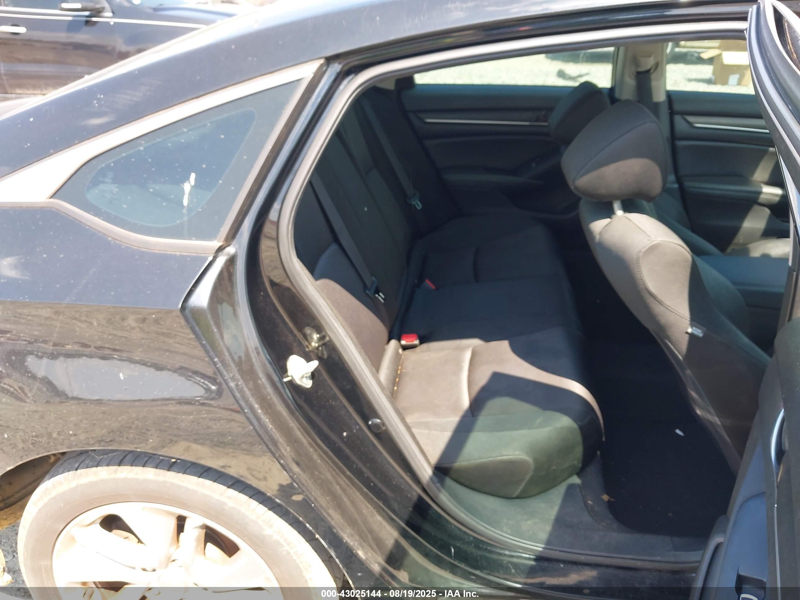 HONDA ACCORD image 8