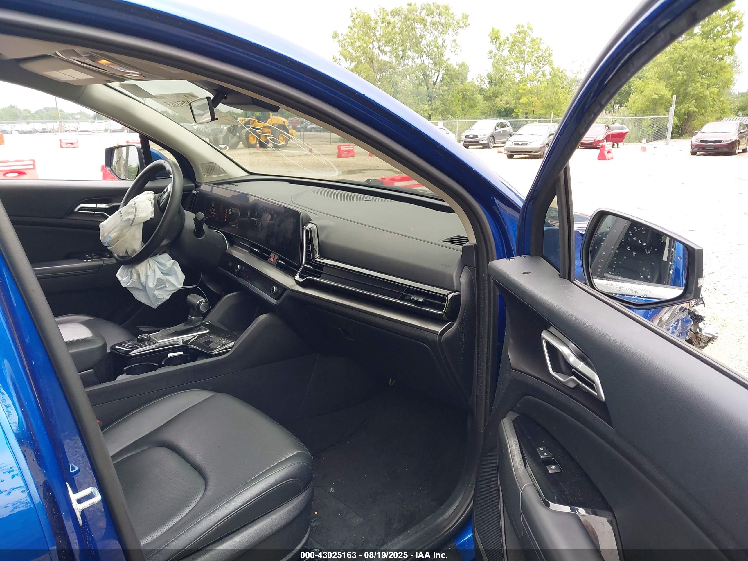 KIA SPORTAGE image 5