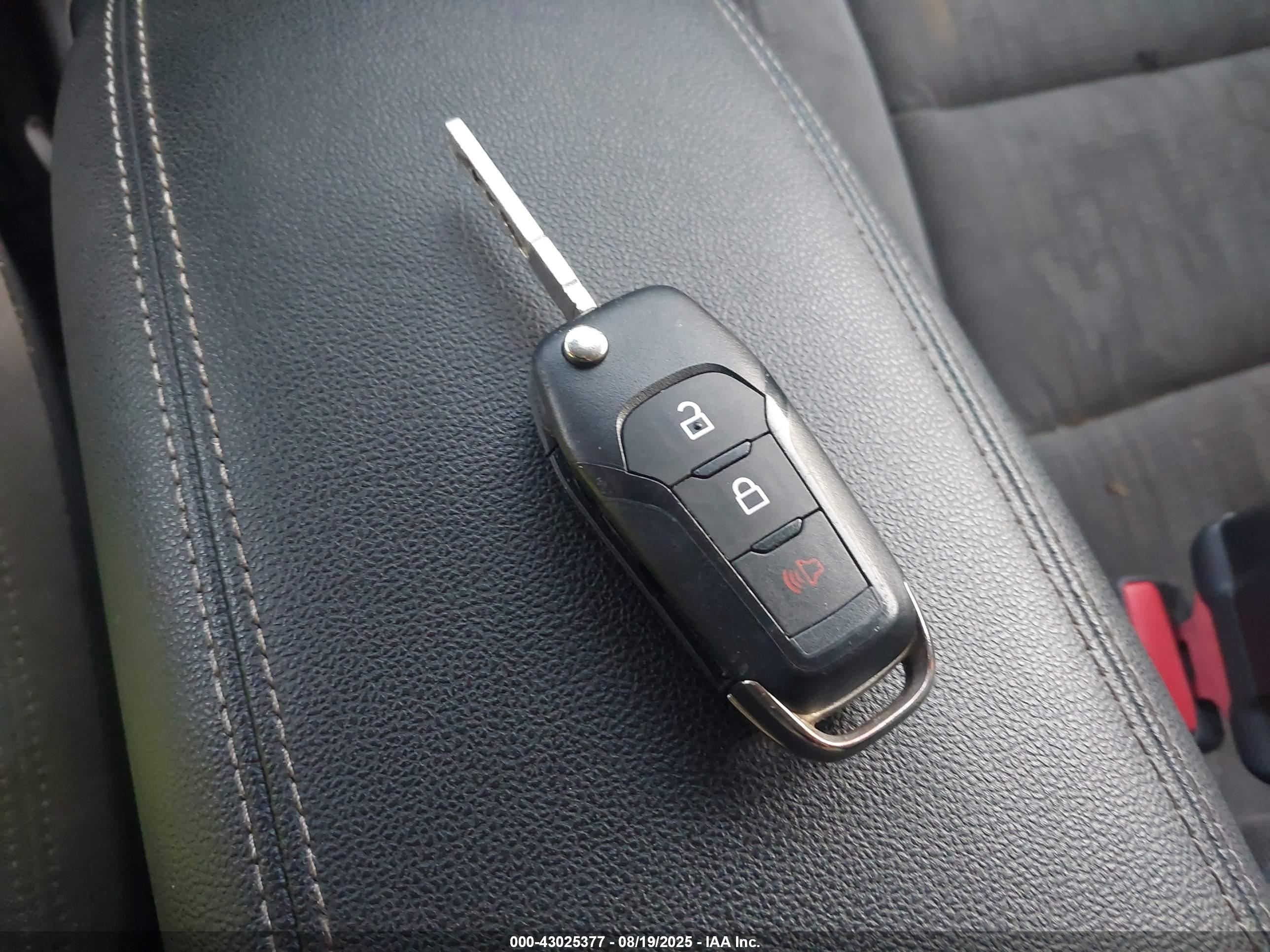 FORD ESCAPE image 11