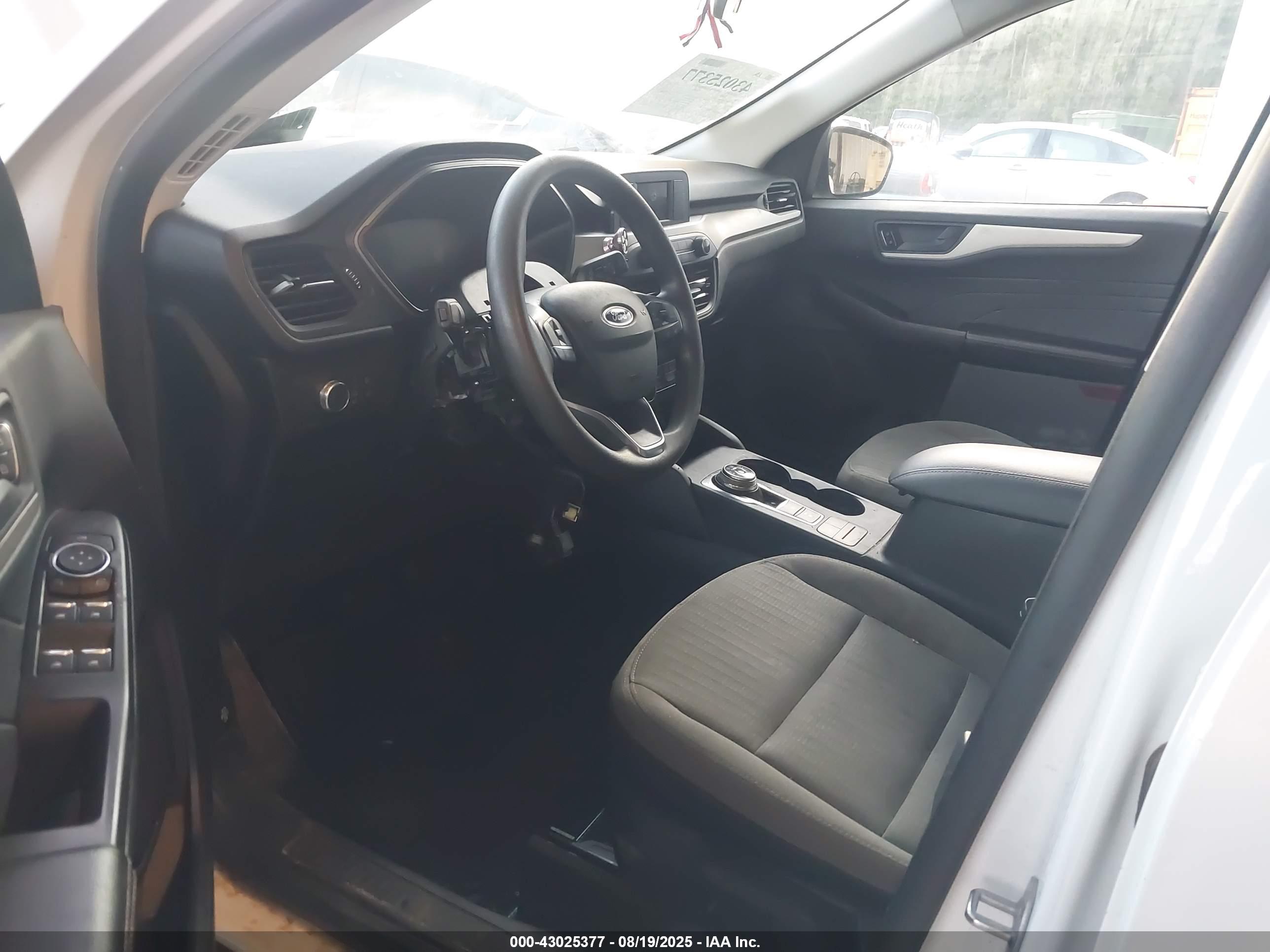 FORD ESCAPE image 5