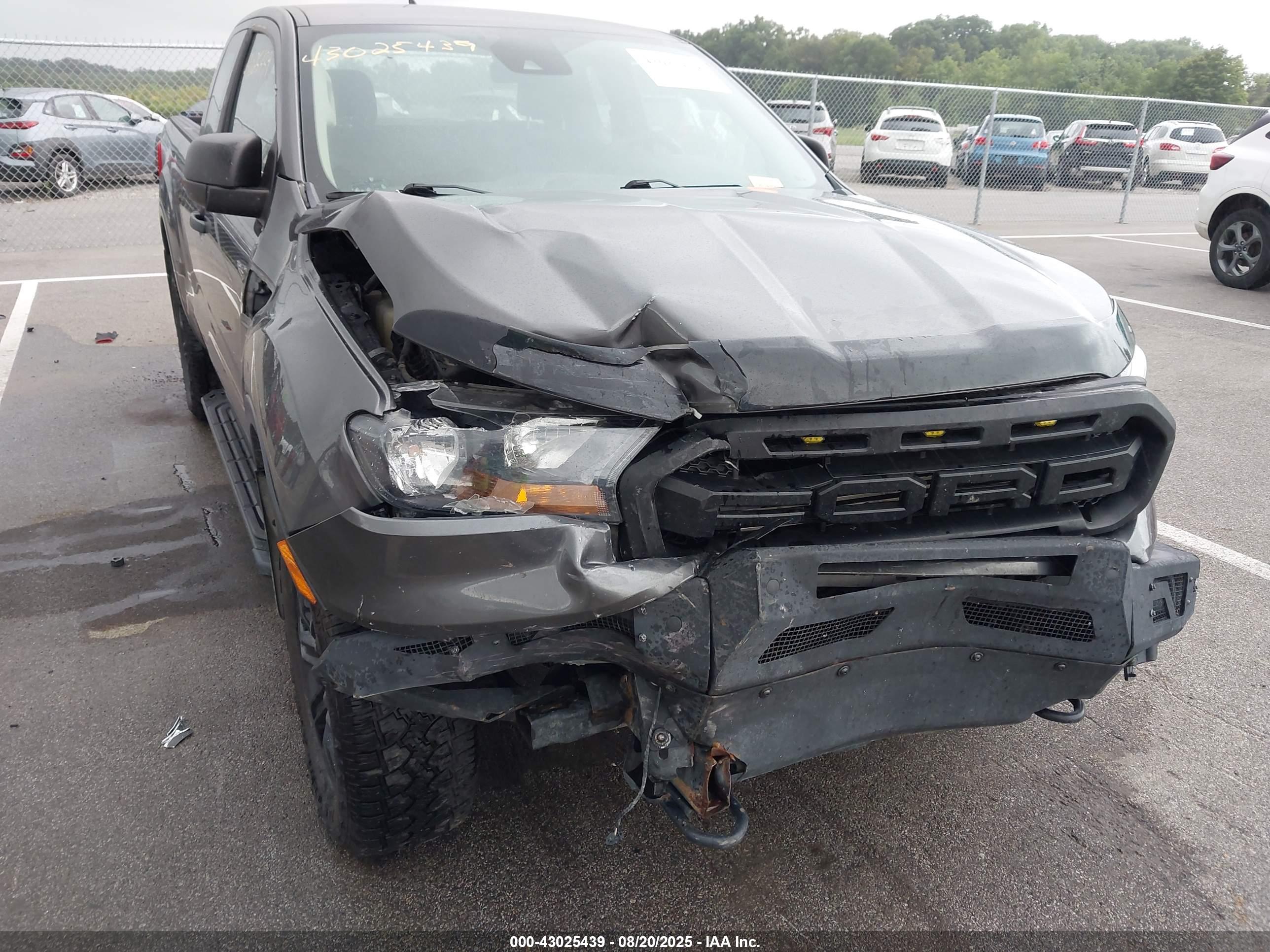 FORD RANGER image 6