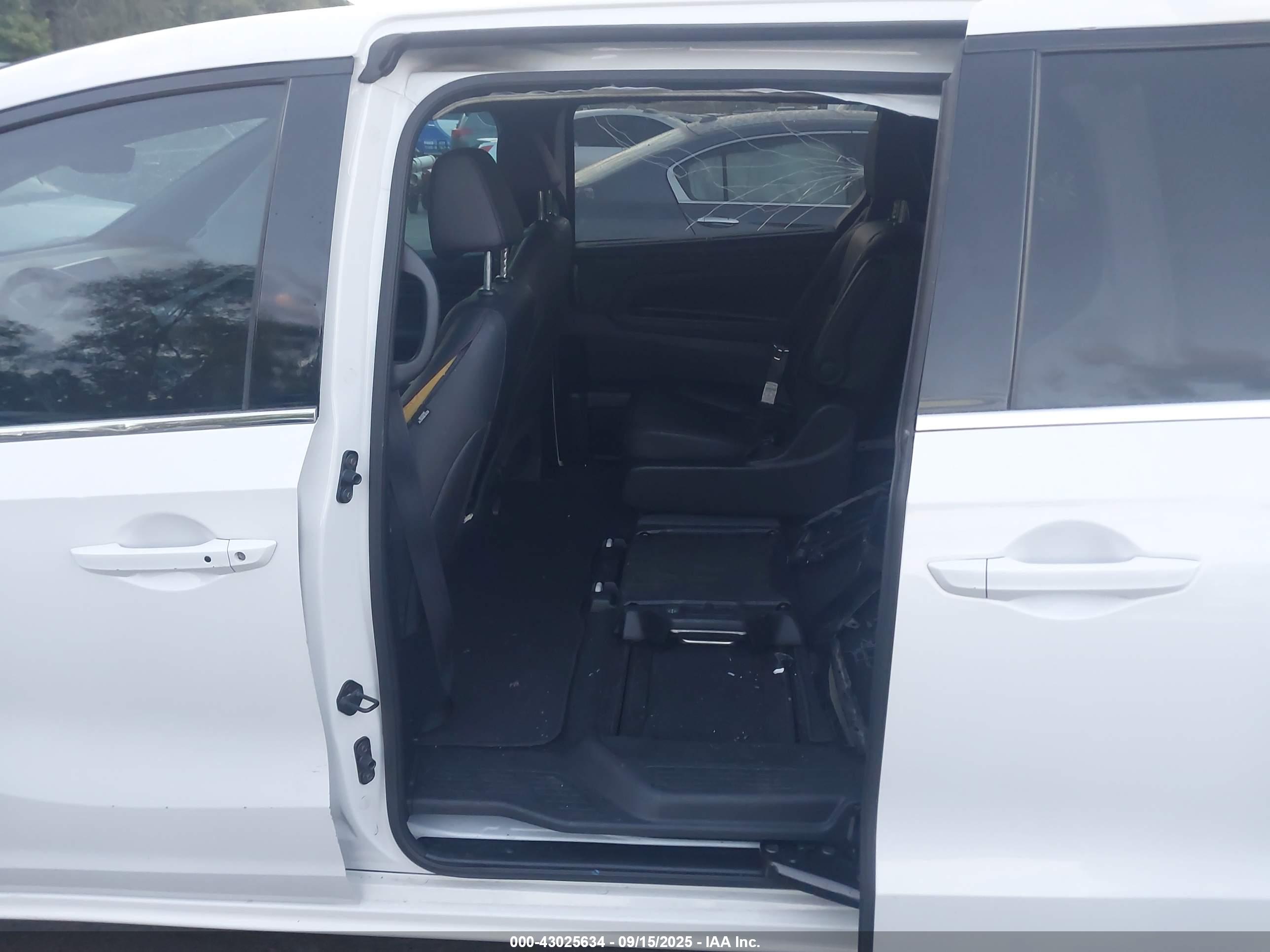 HONDA ODYSSEY image 8