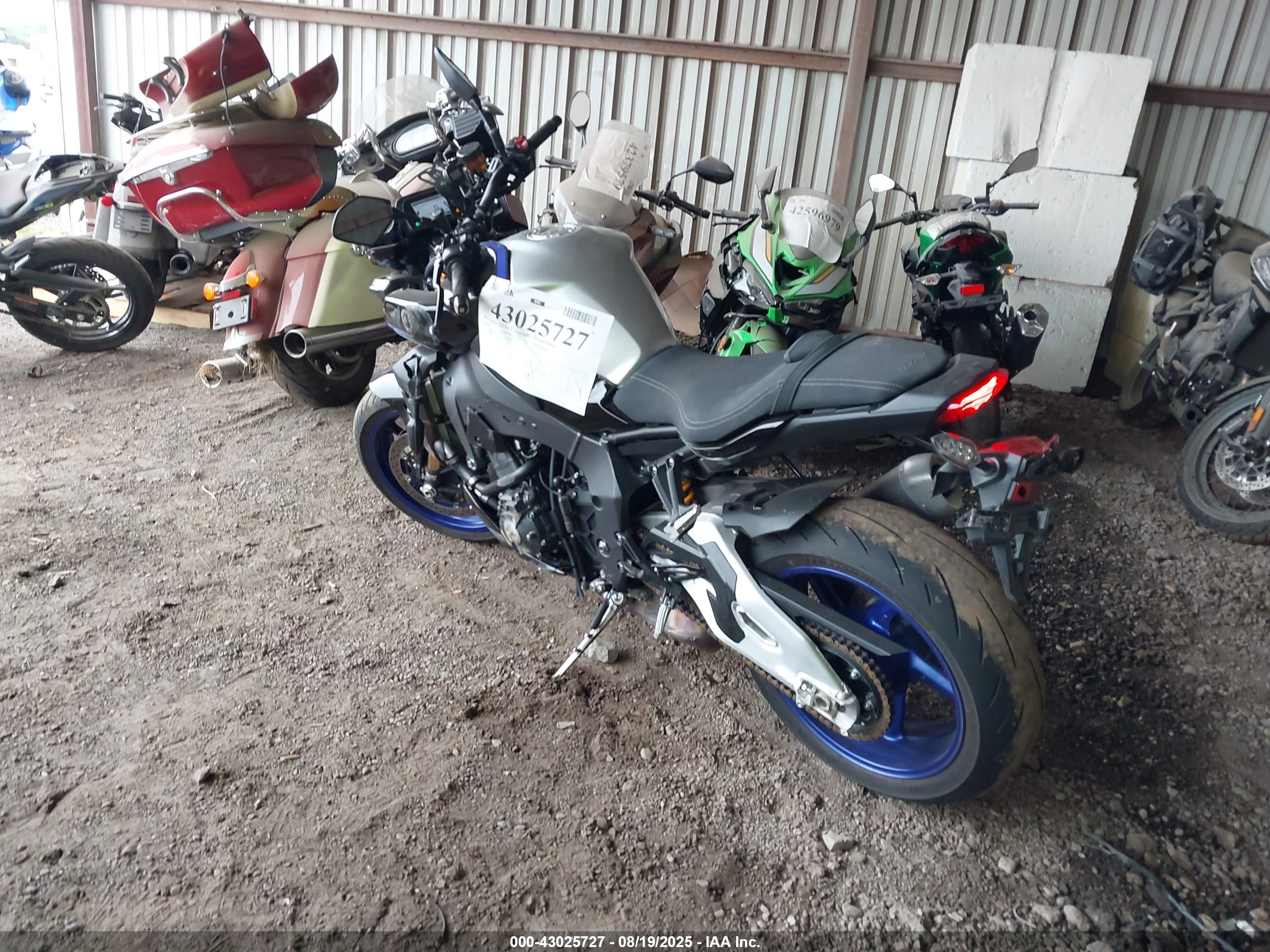 YAMAHA MTN1000 image 3