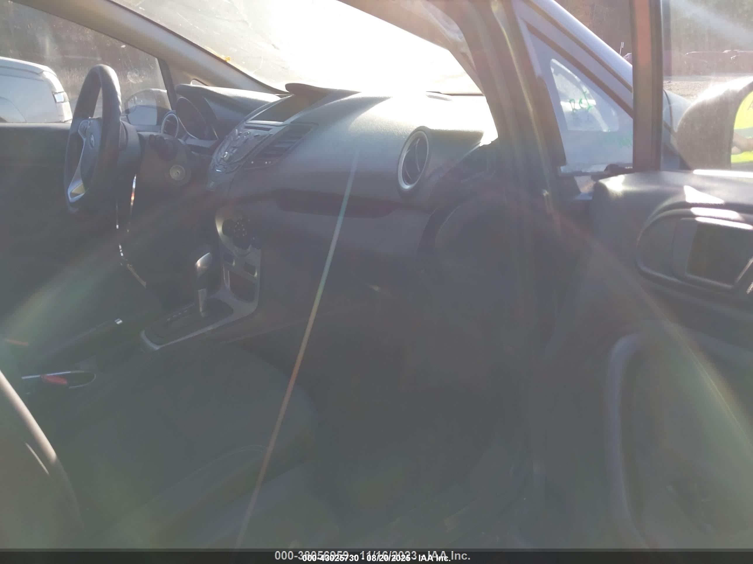 FORD FIESTA image 5