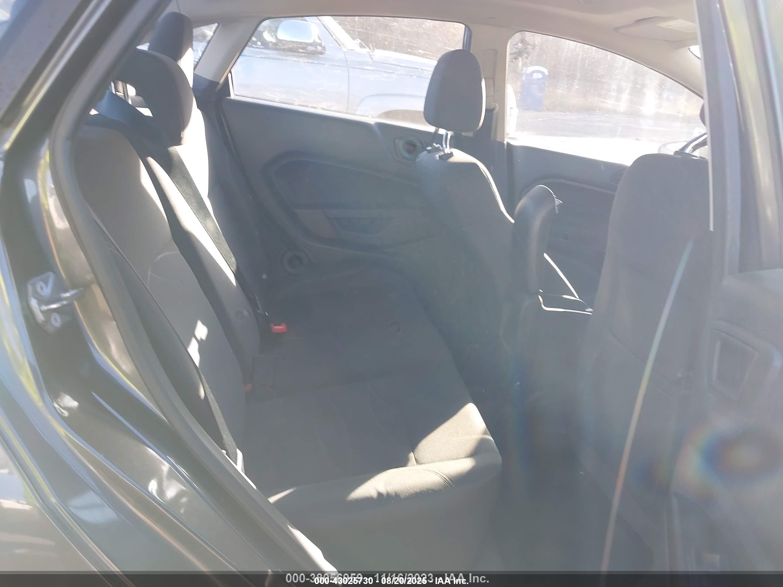 FORD FIESTA image 8