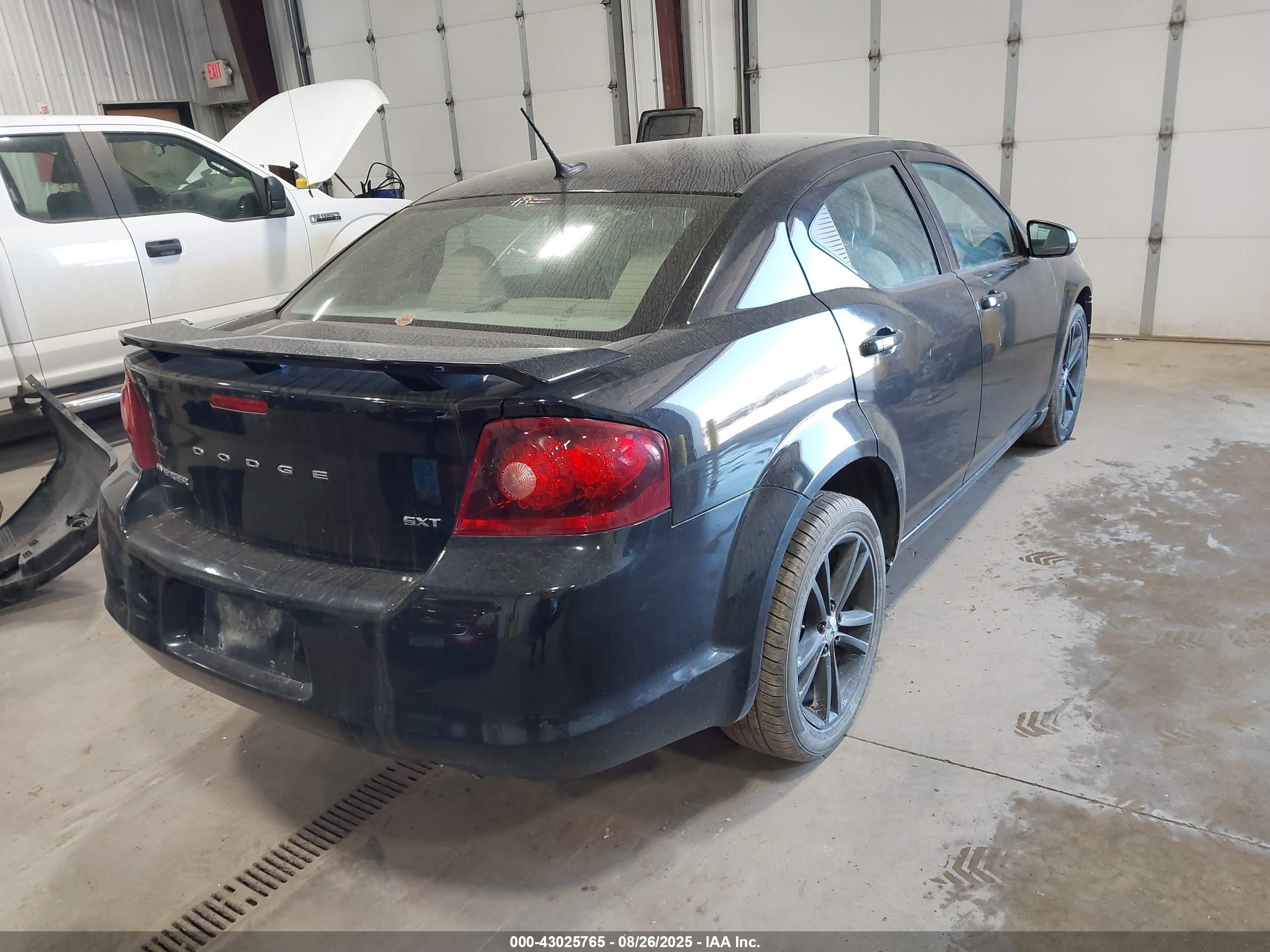DODGE AVENGER image 4