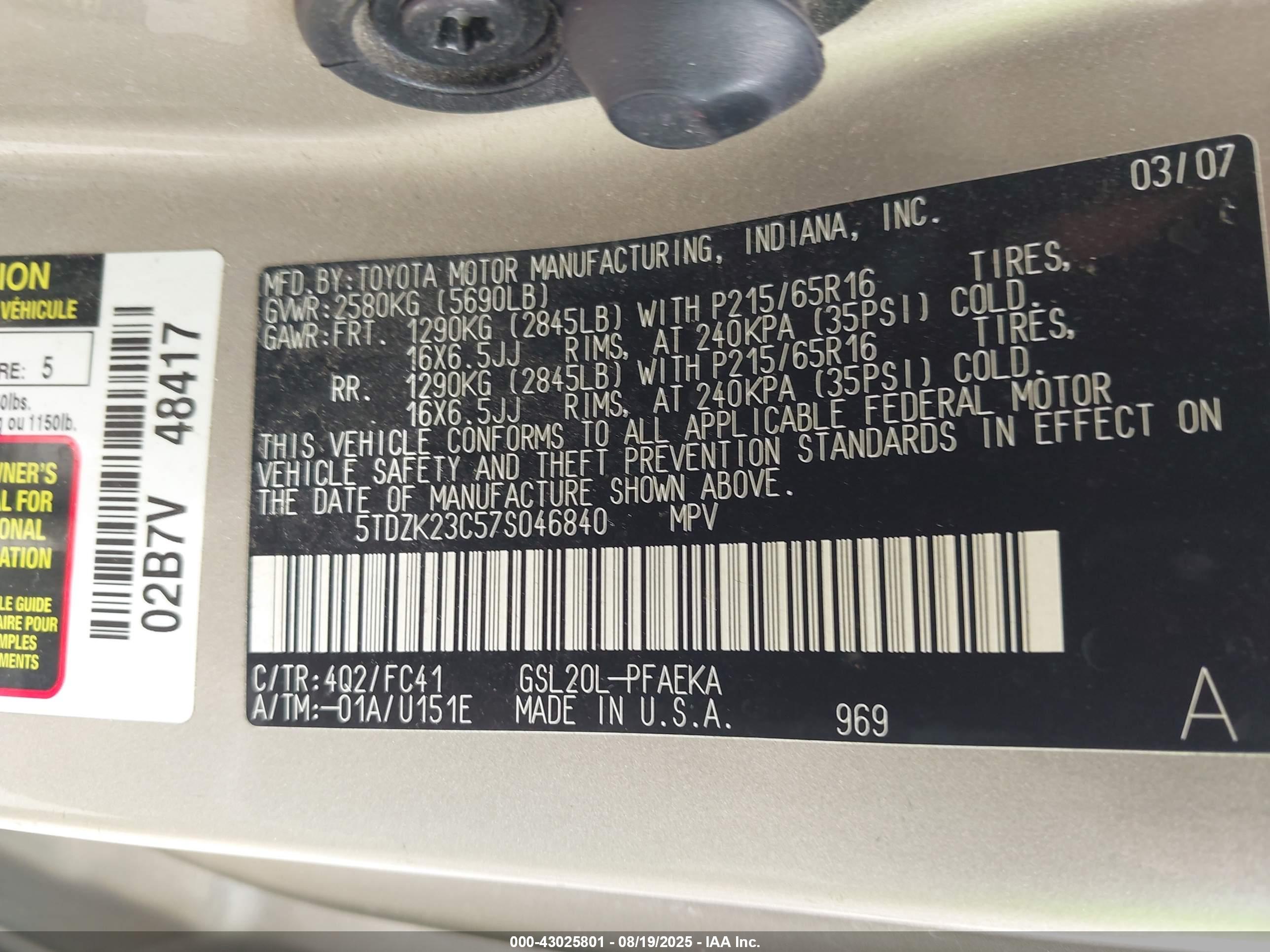TOYOTA SIENNA image 9
