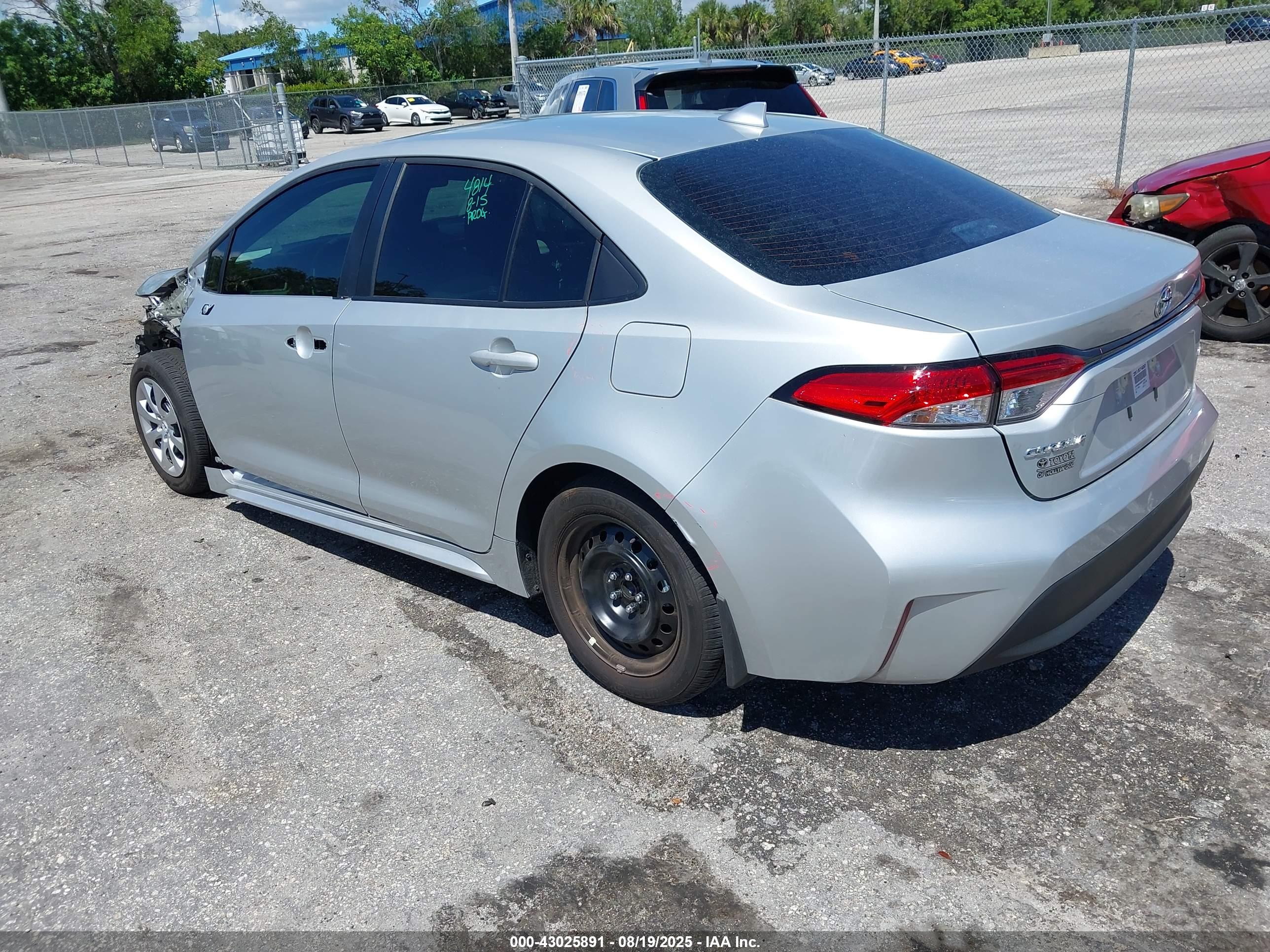 TOYOTA COROLLA image 3