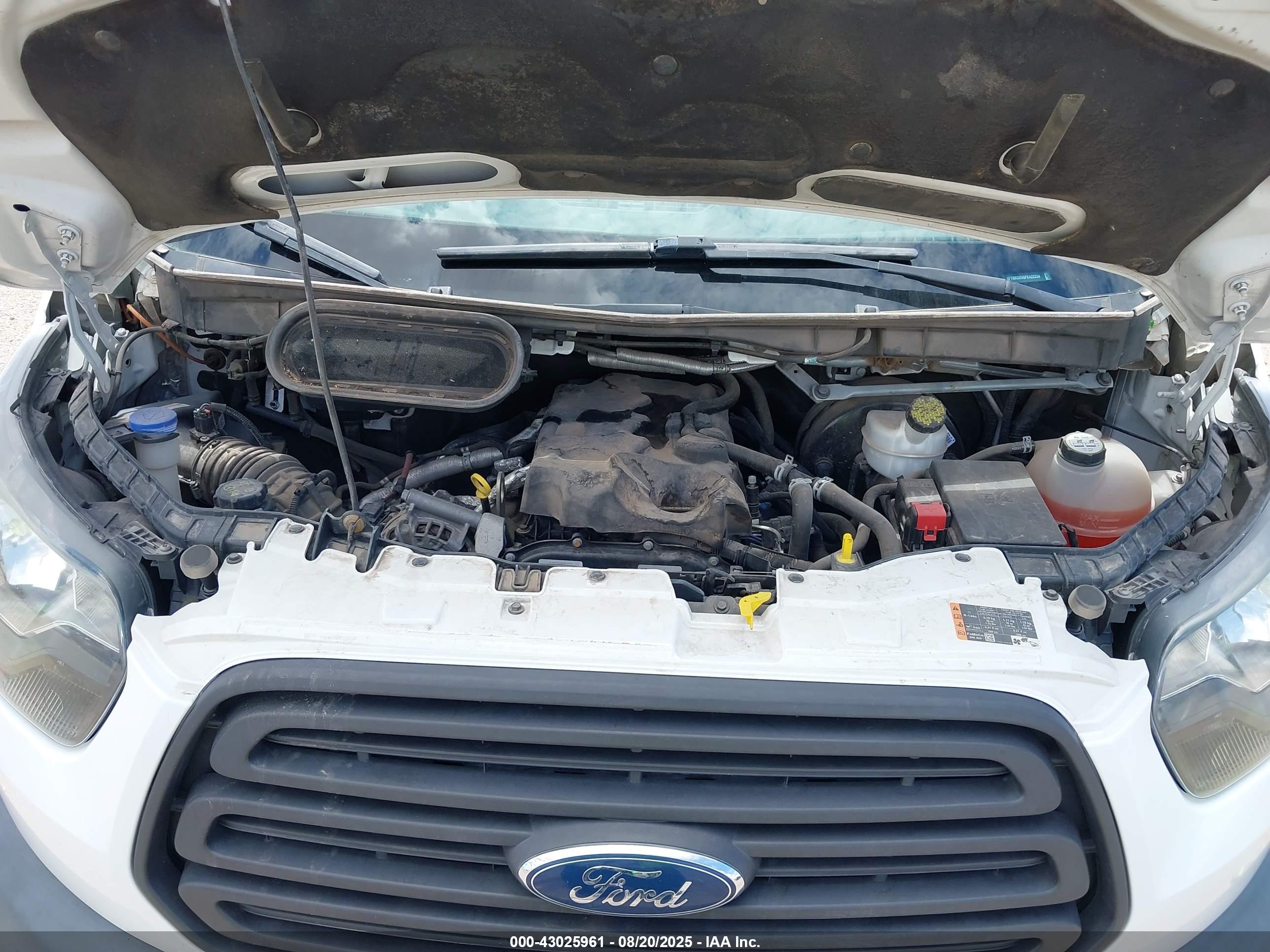 FORD TRANSIT-250 image 10