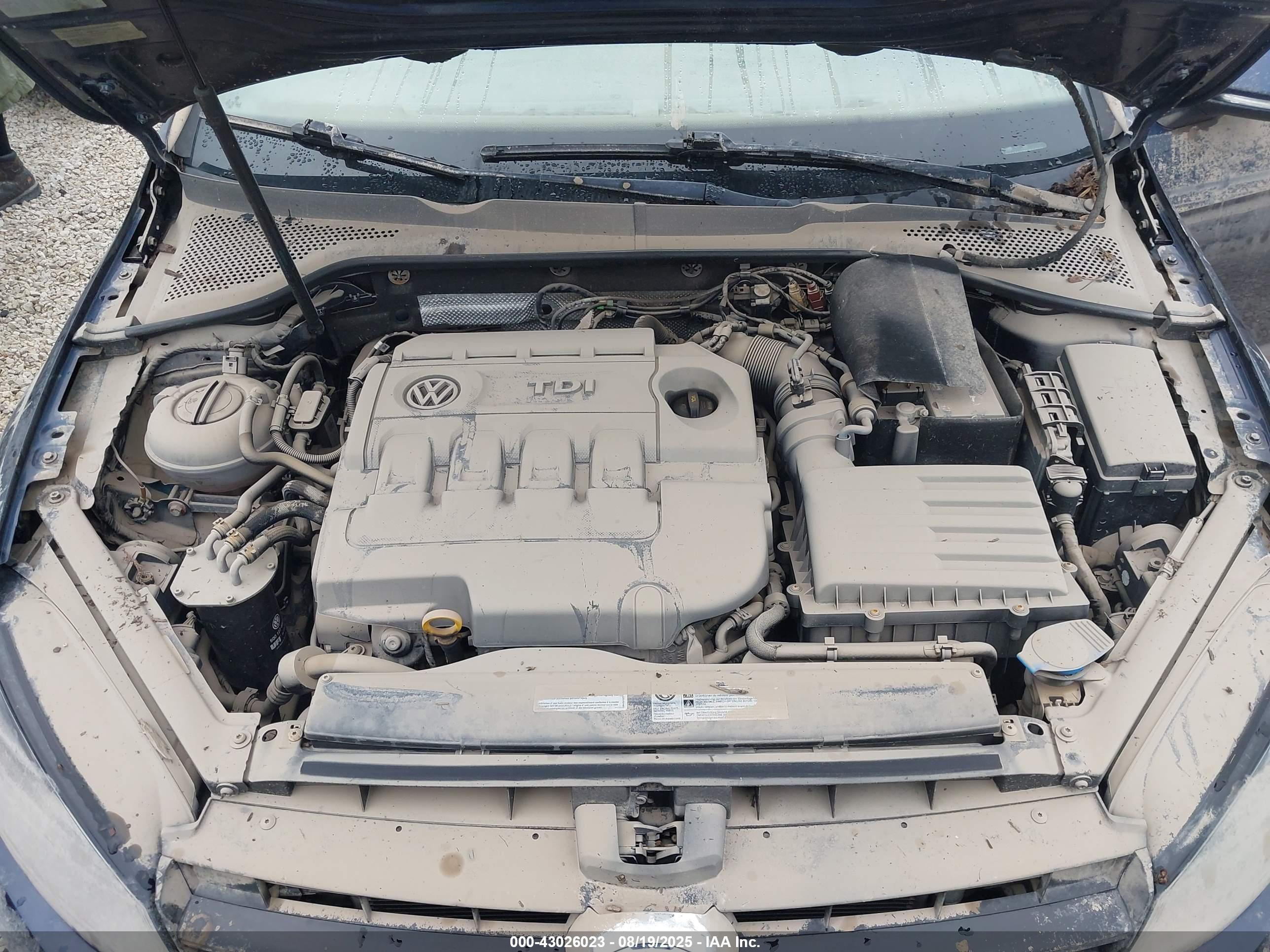 VOLKSWAGEN GOLF image 10