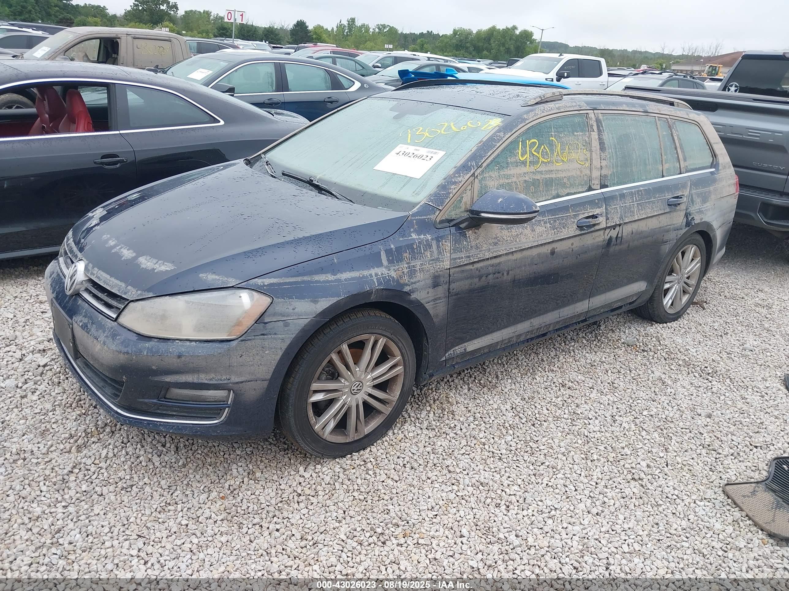 VOLKSWAGEN GOLF image 2