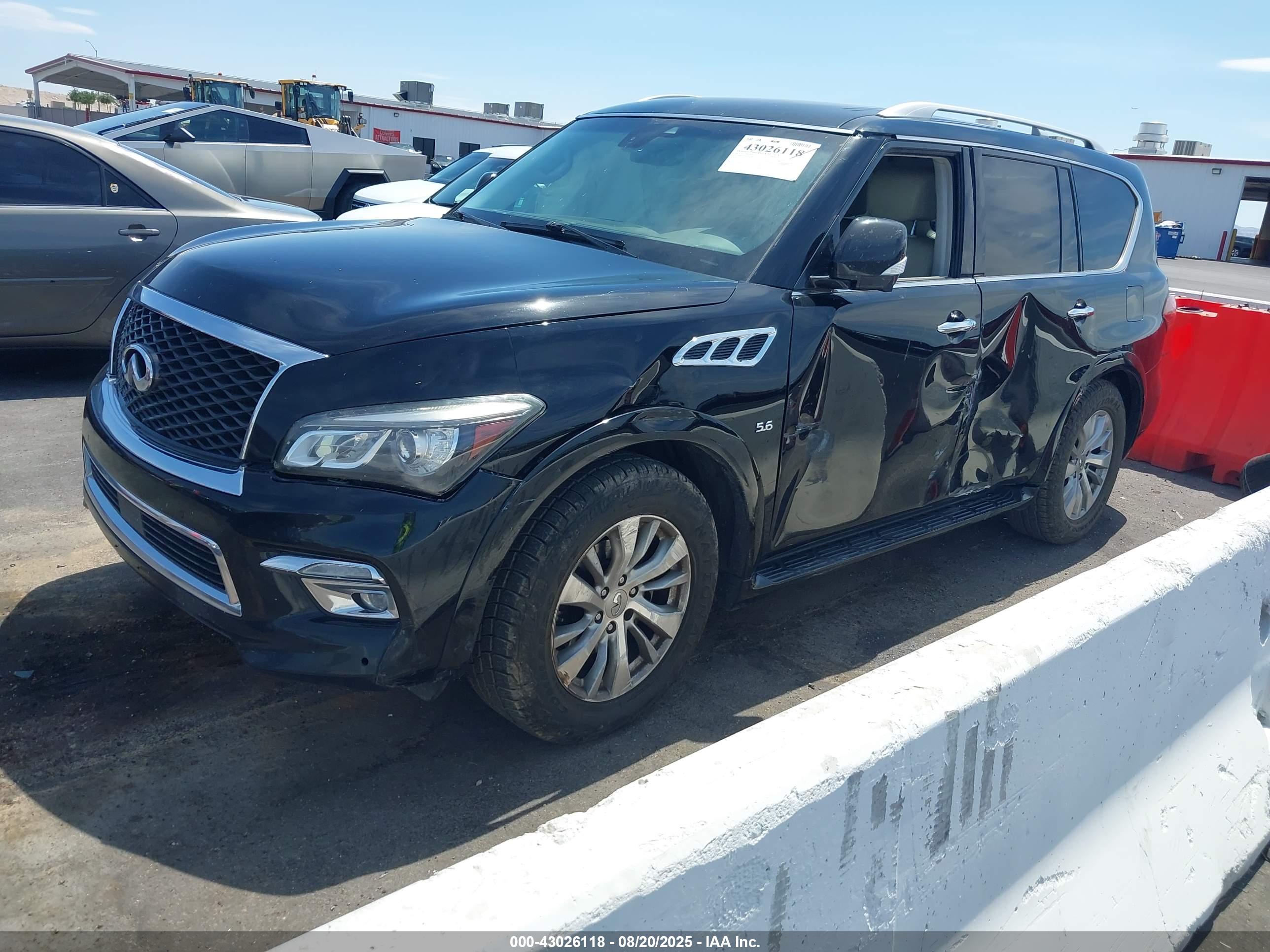 INFINITI QX80 image 2