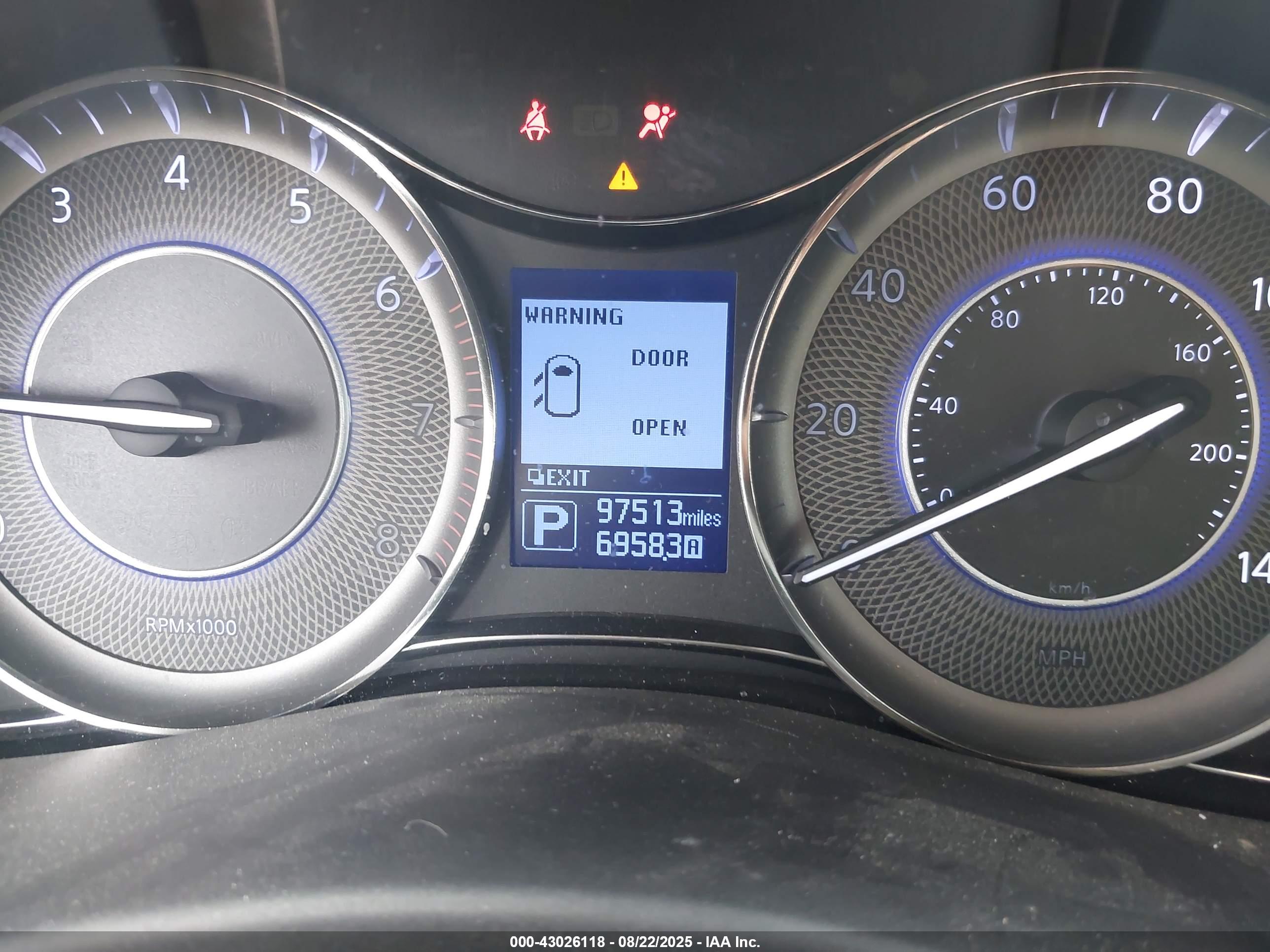 INFINITI QX80 image 7