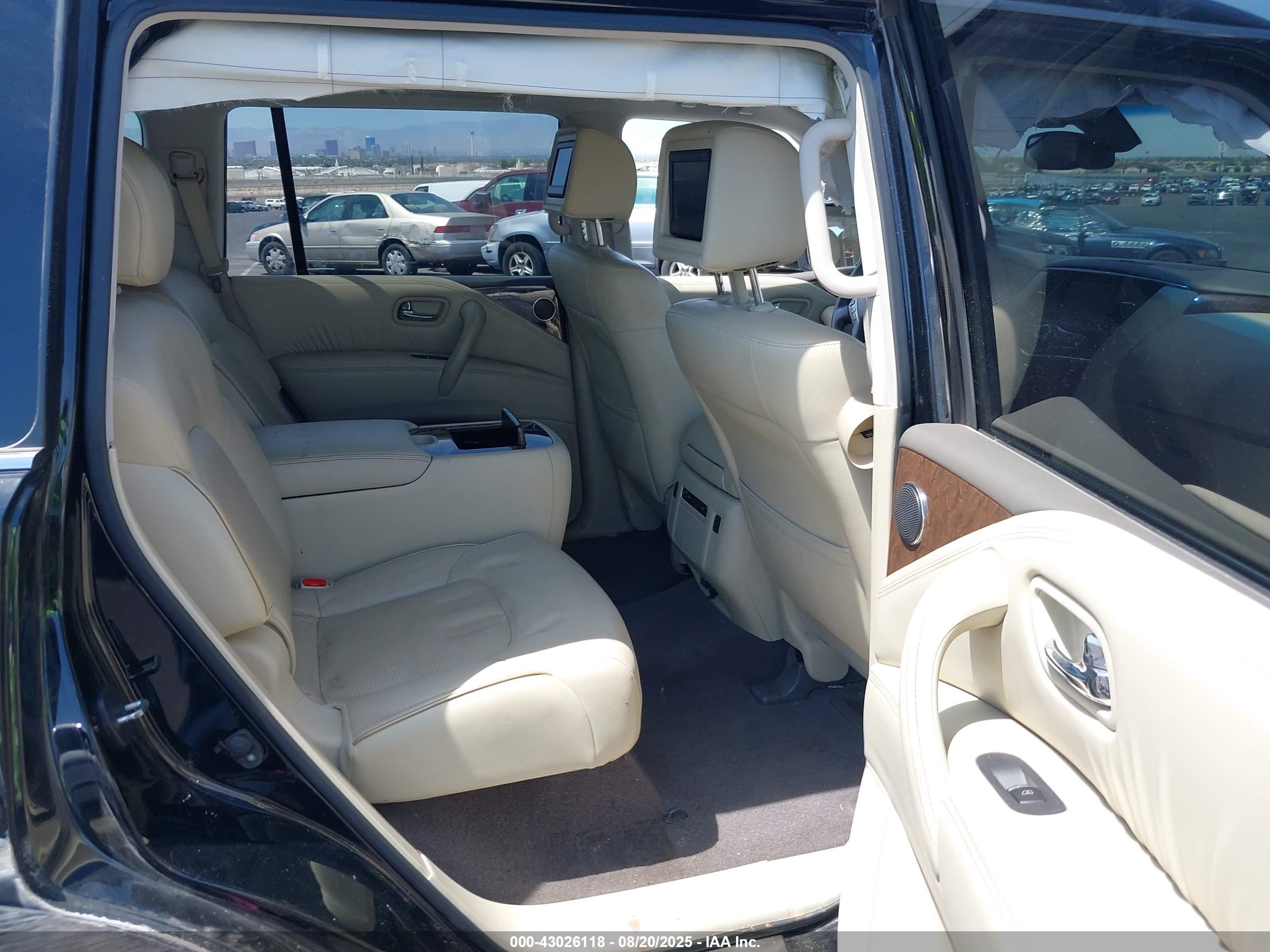 INFINITI QX80 image 8