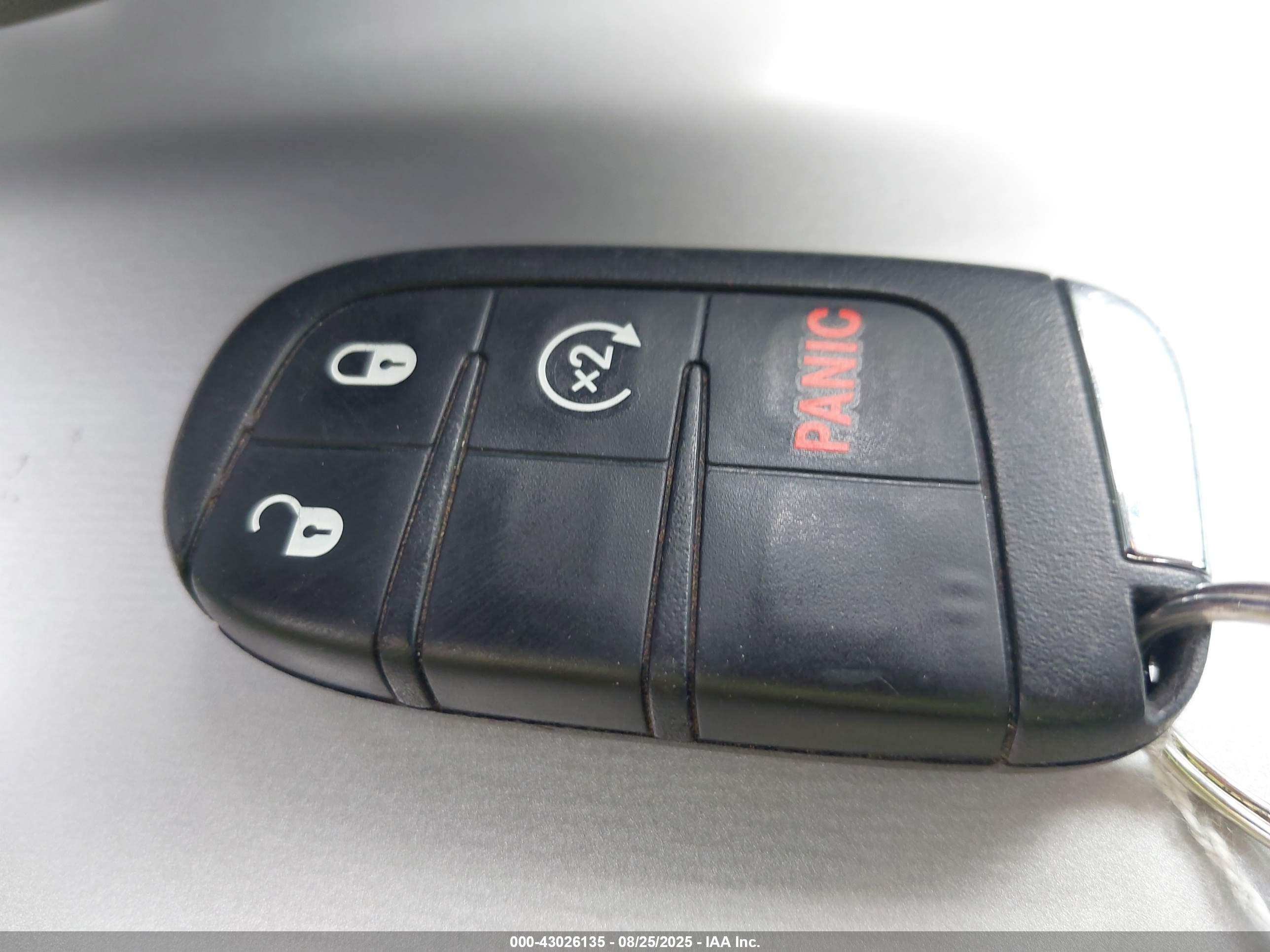 JEEP RENEGADE image 11