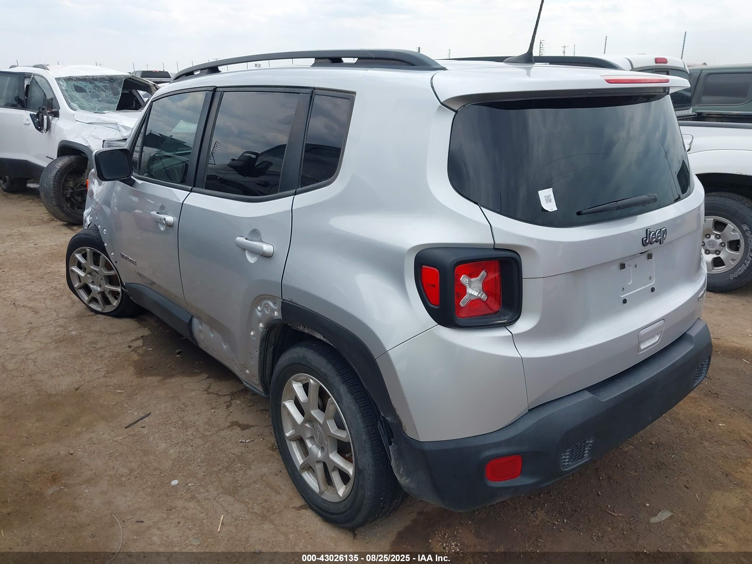 JEEP RENEGADE image 3
