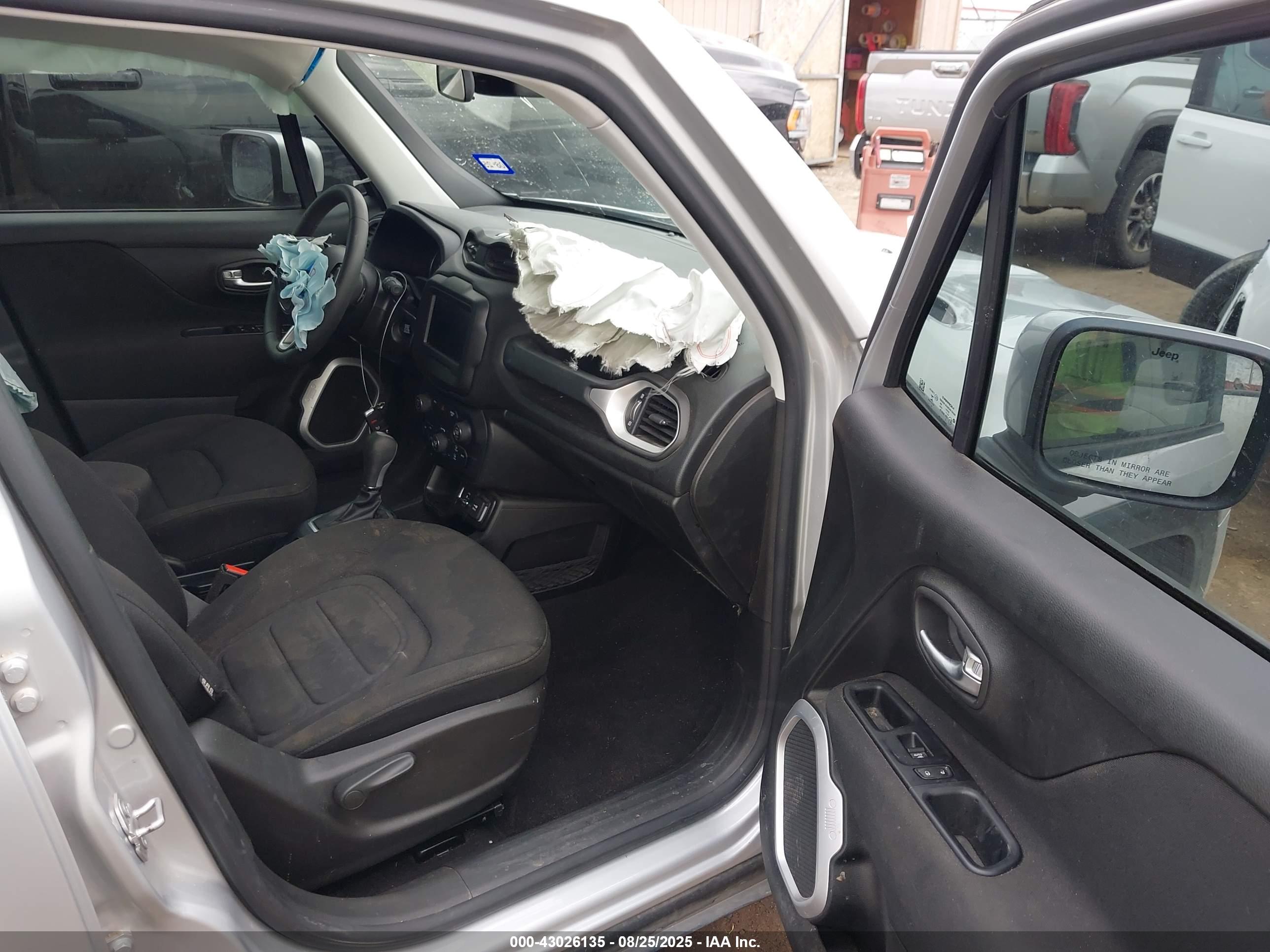 JEEP RENEGADE image 5