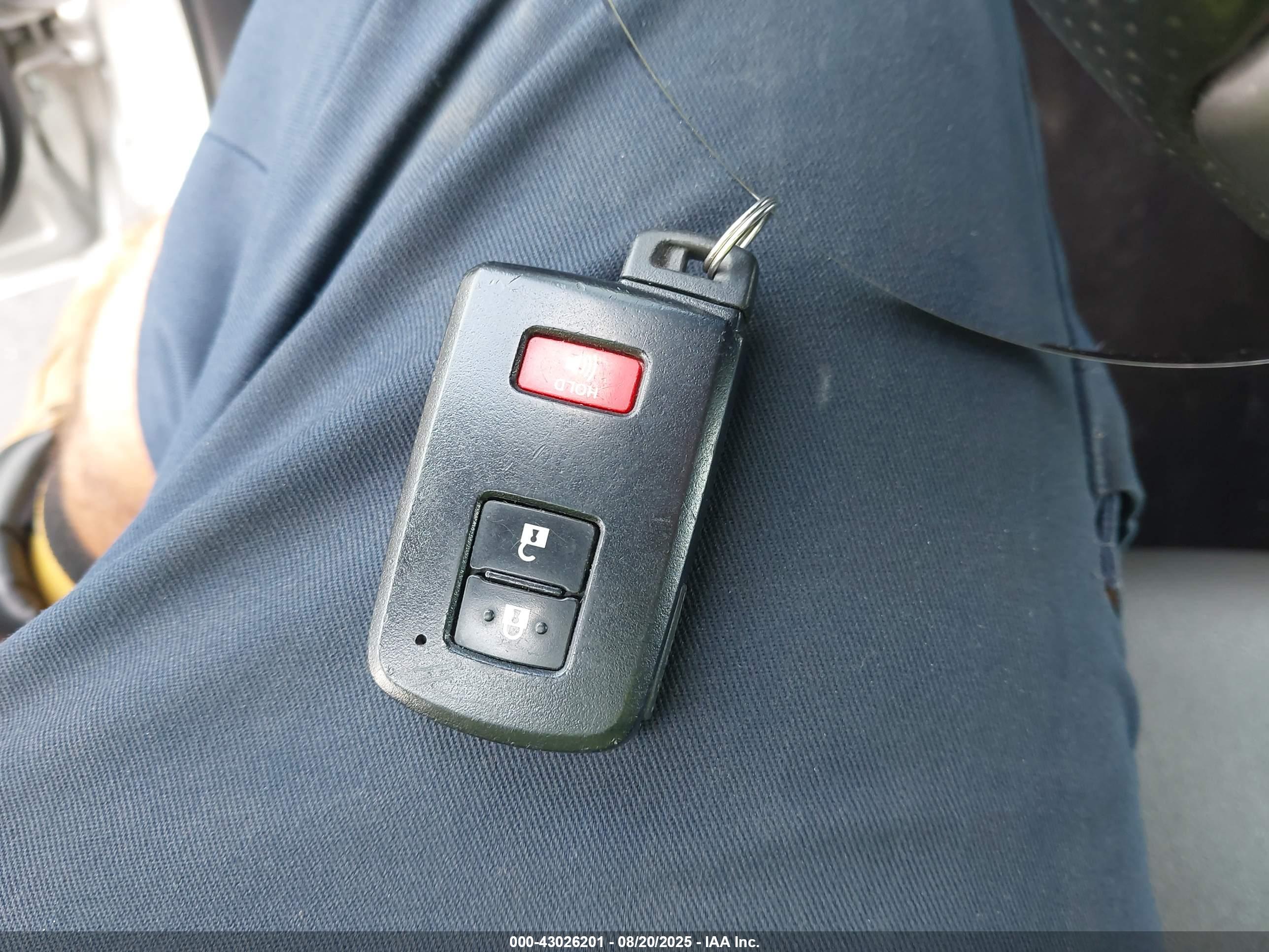 TOYOTA 4RUNNER image 11