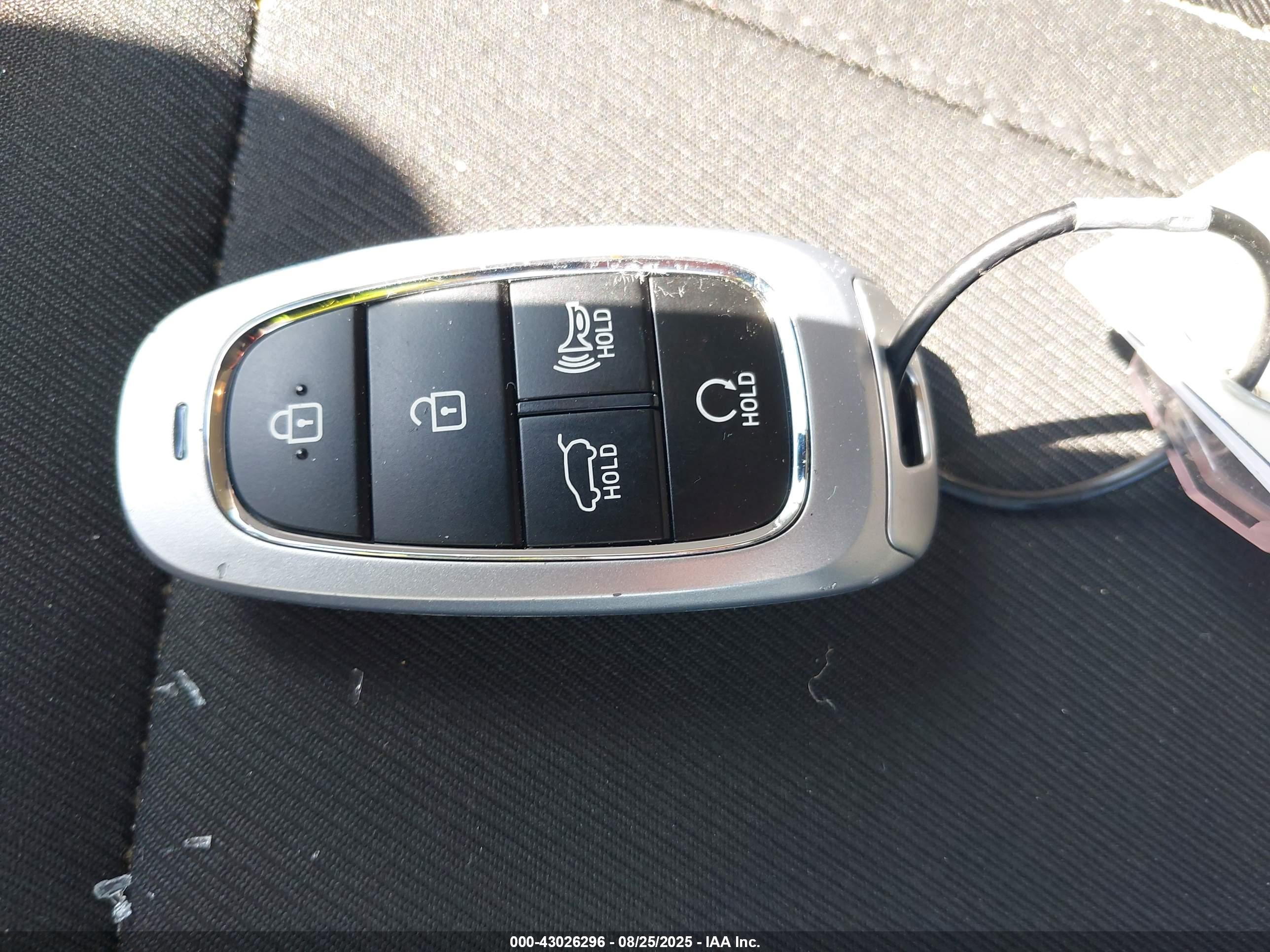 HYUNDAI TUCSON image 11
