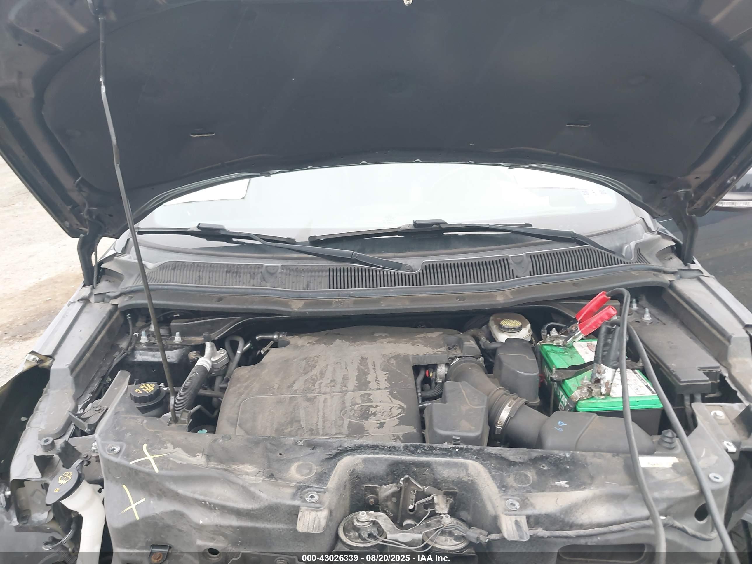 FORD EXPLORER image 10