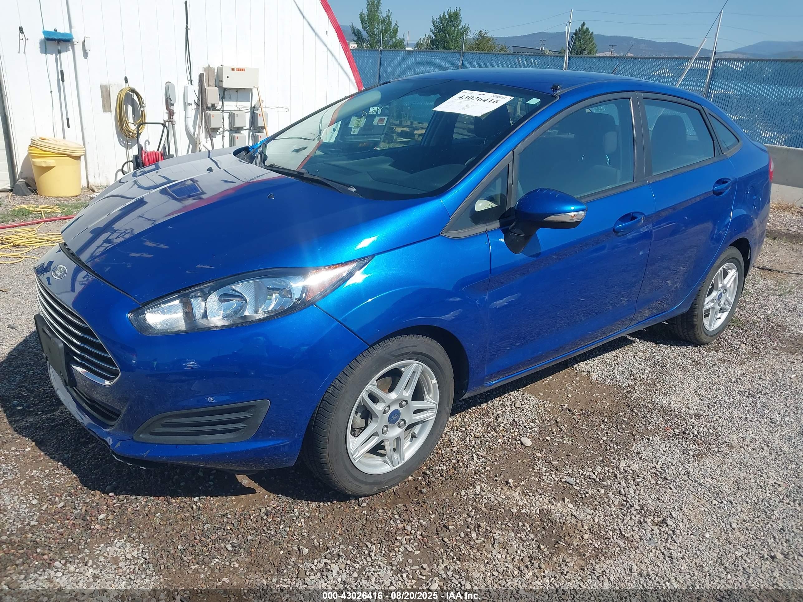 FORD FIESTA image 2