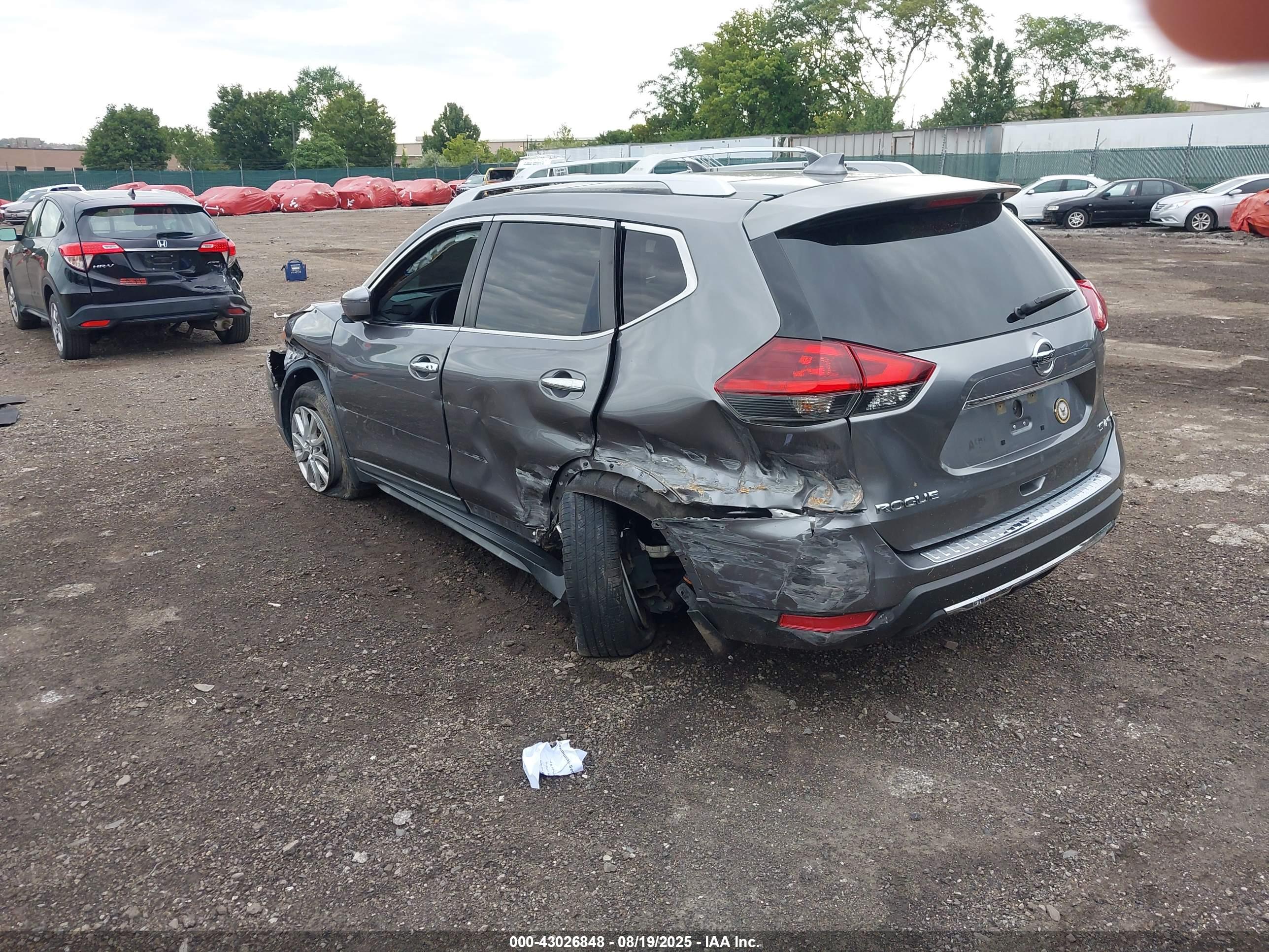 NISSAN ROGUE image 3