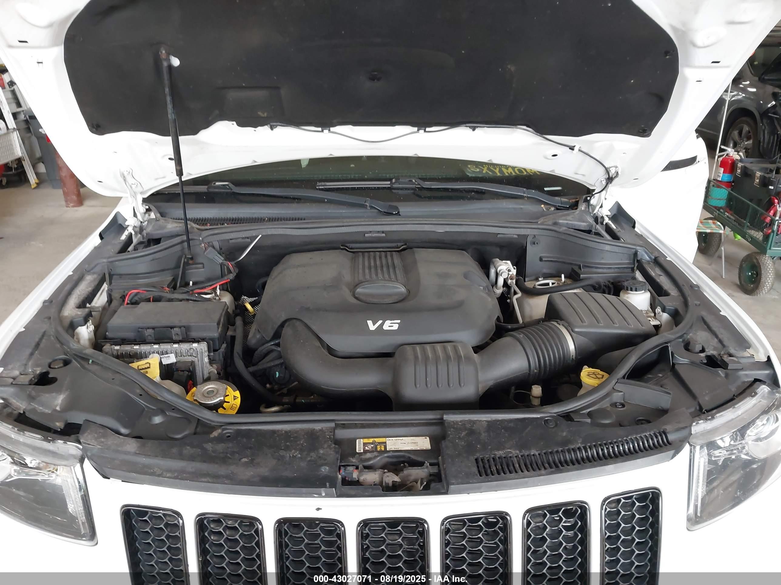 JEEP GRAND image 10