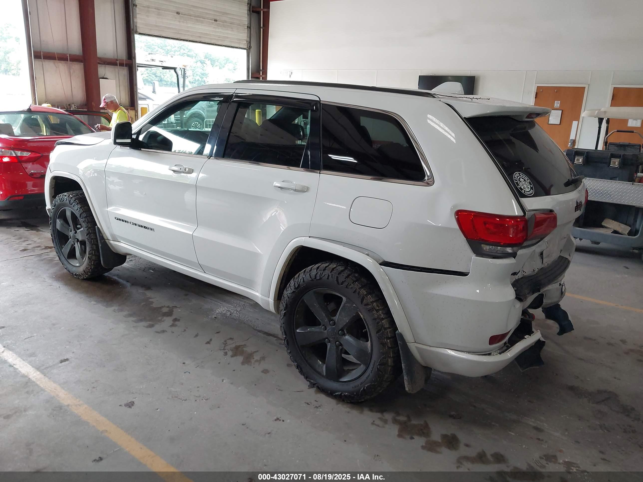 JEEP GRAND image 3