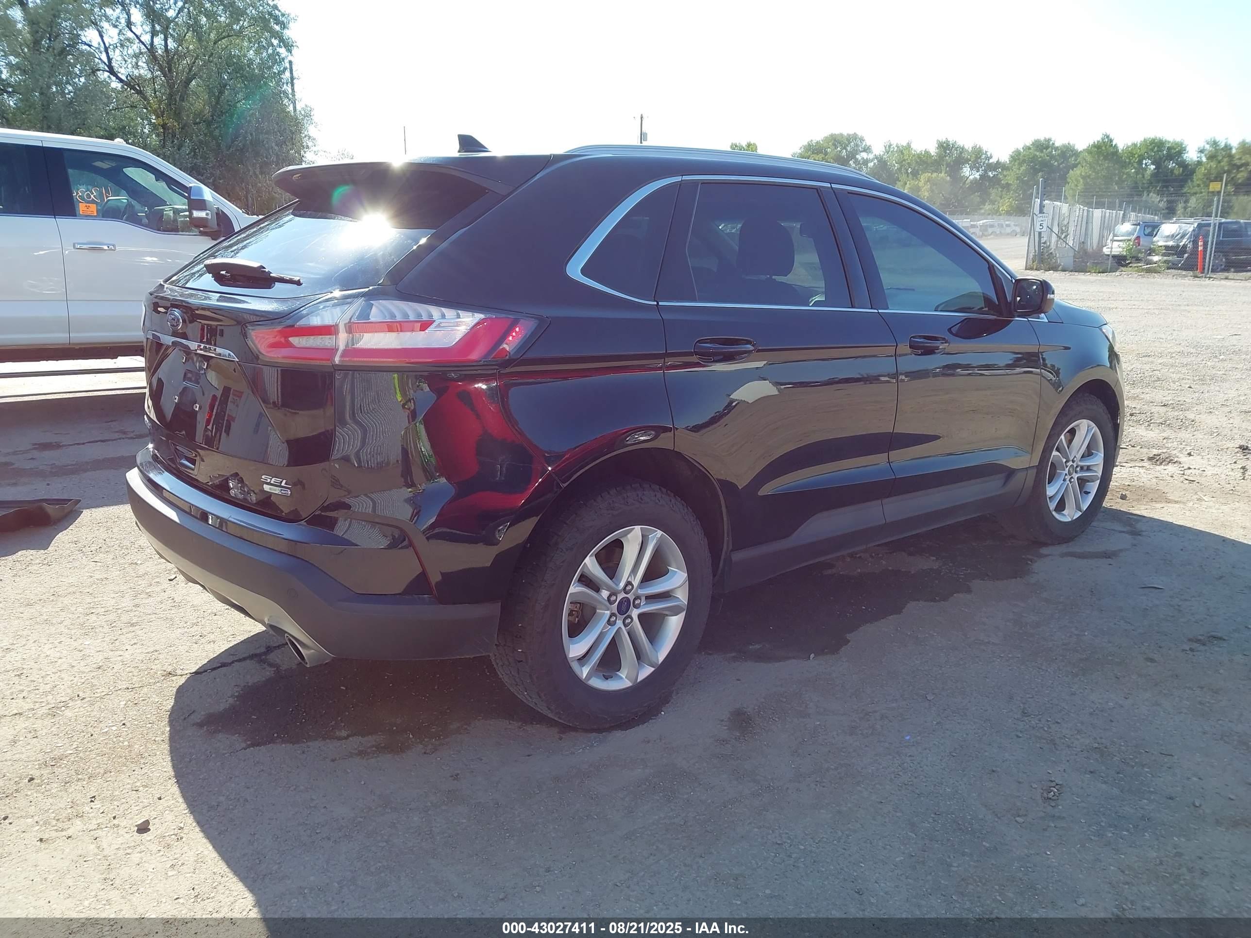 FORD EDGE image 4