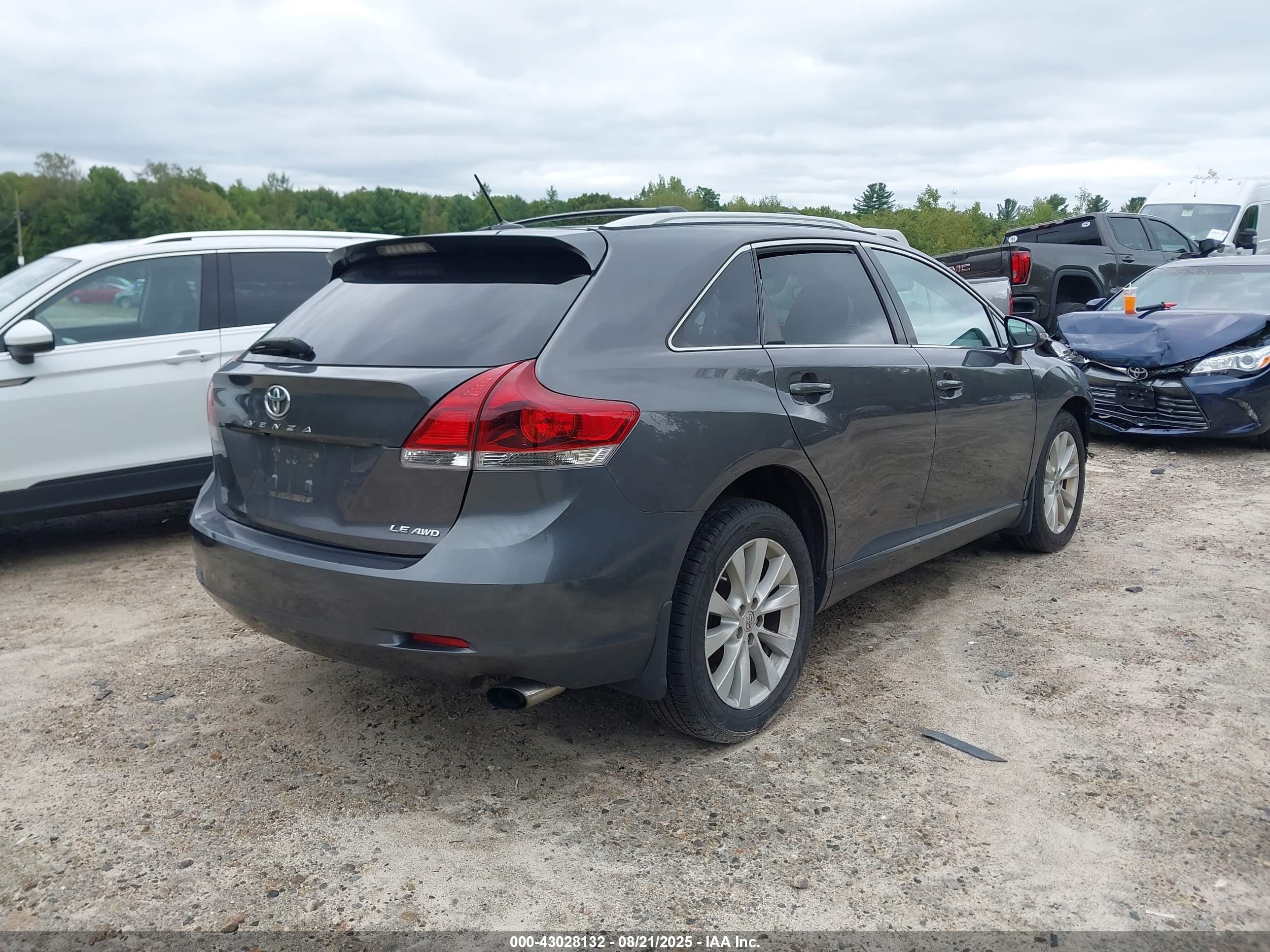 TOYOTA VENZA image 4