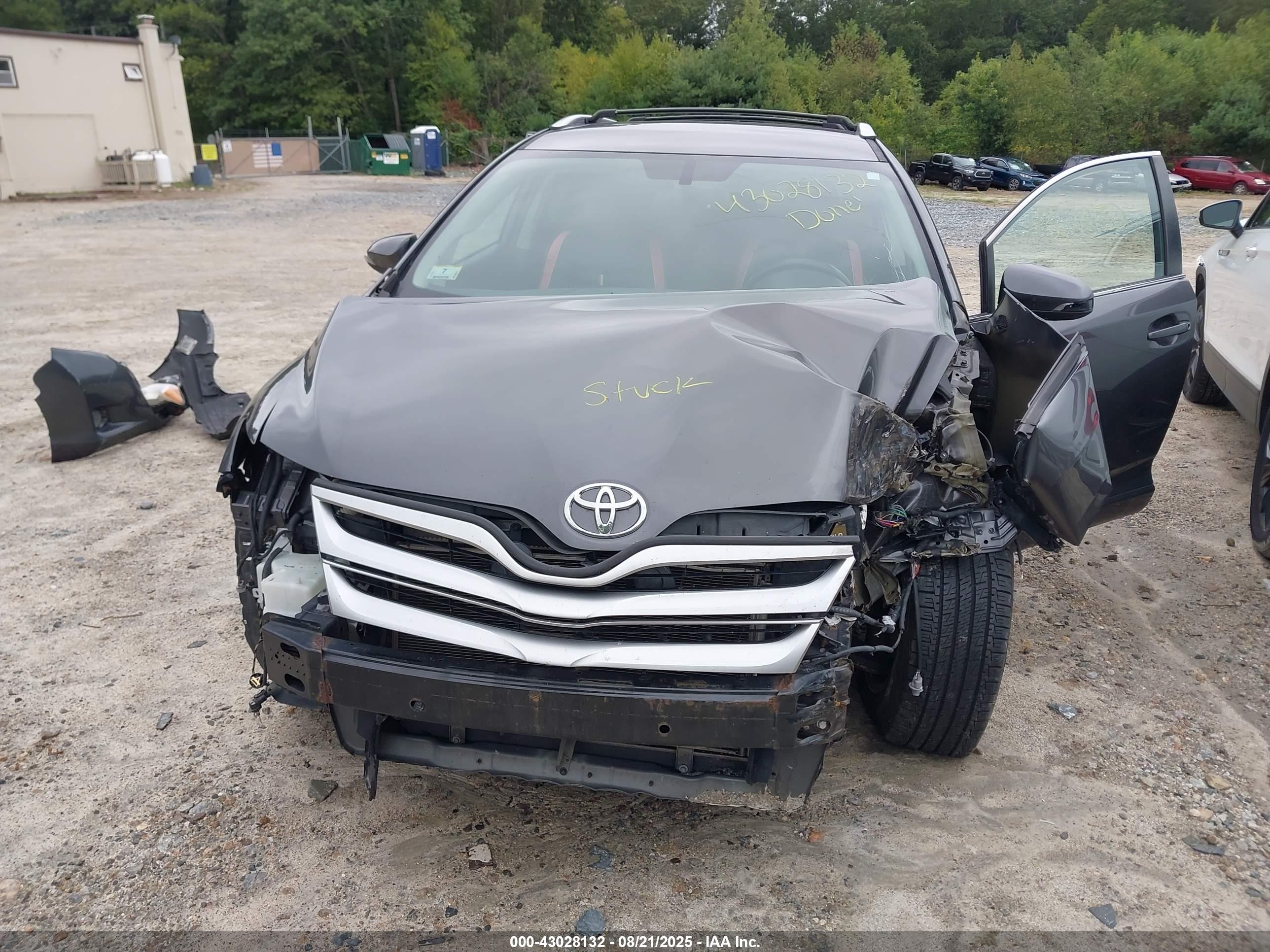 TOYOTA VENZA image 6