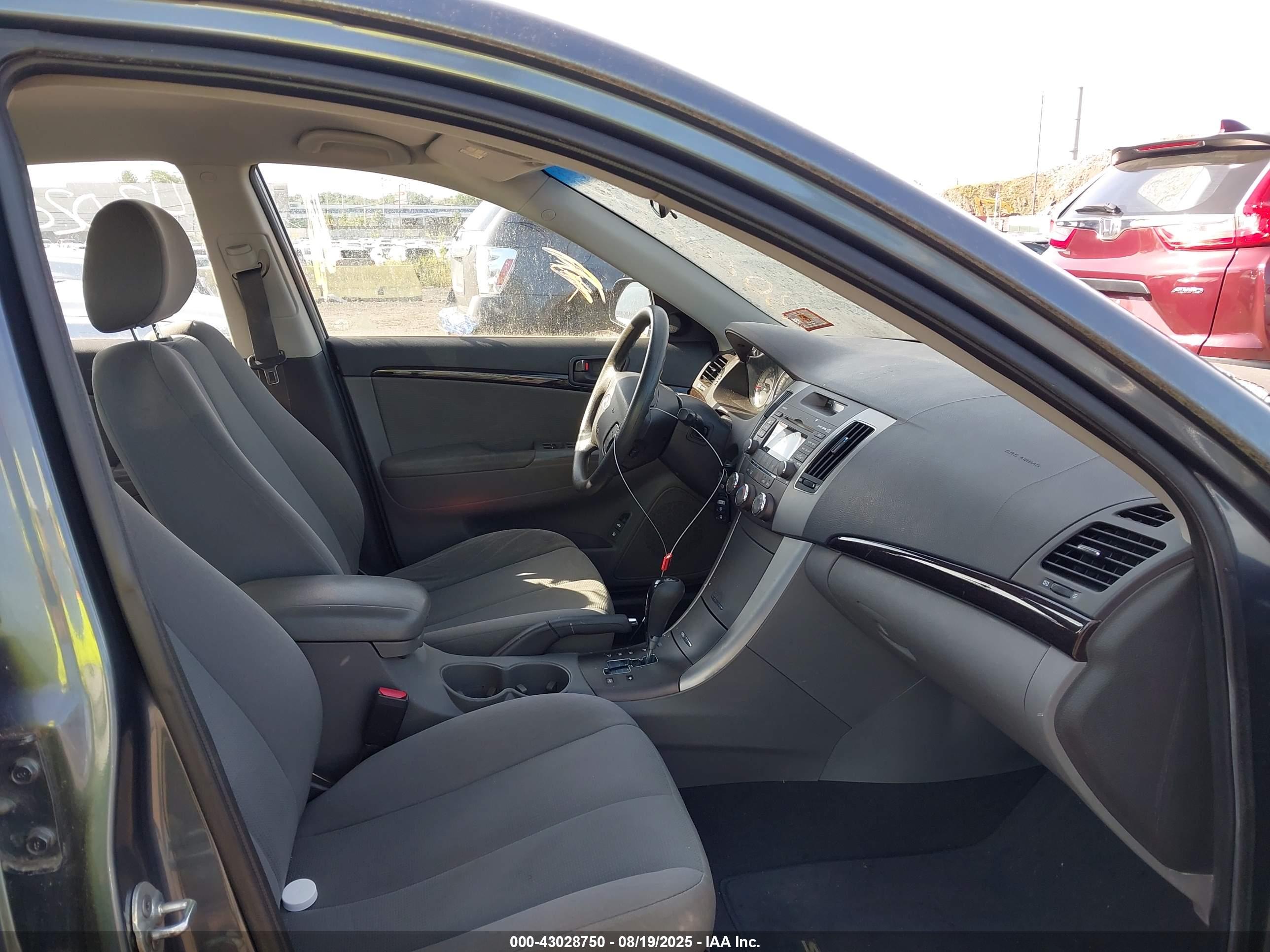 HYUNDAI SONATA image 5