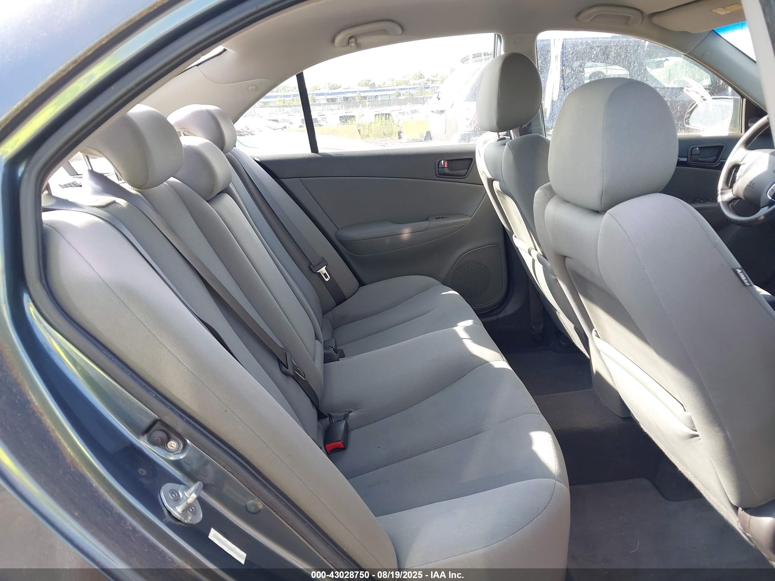 HYUNDAI SONATA image 8