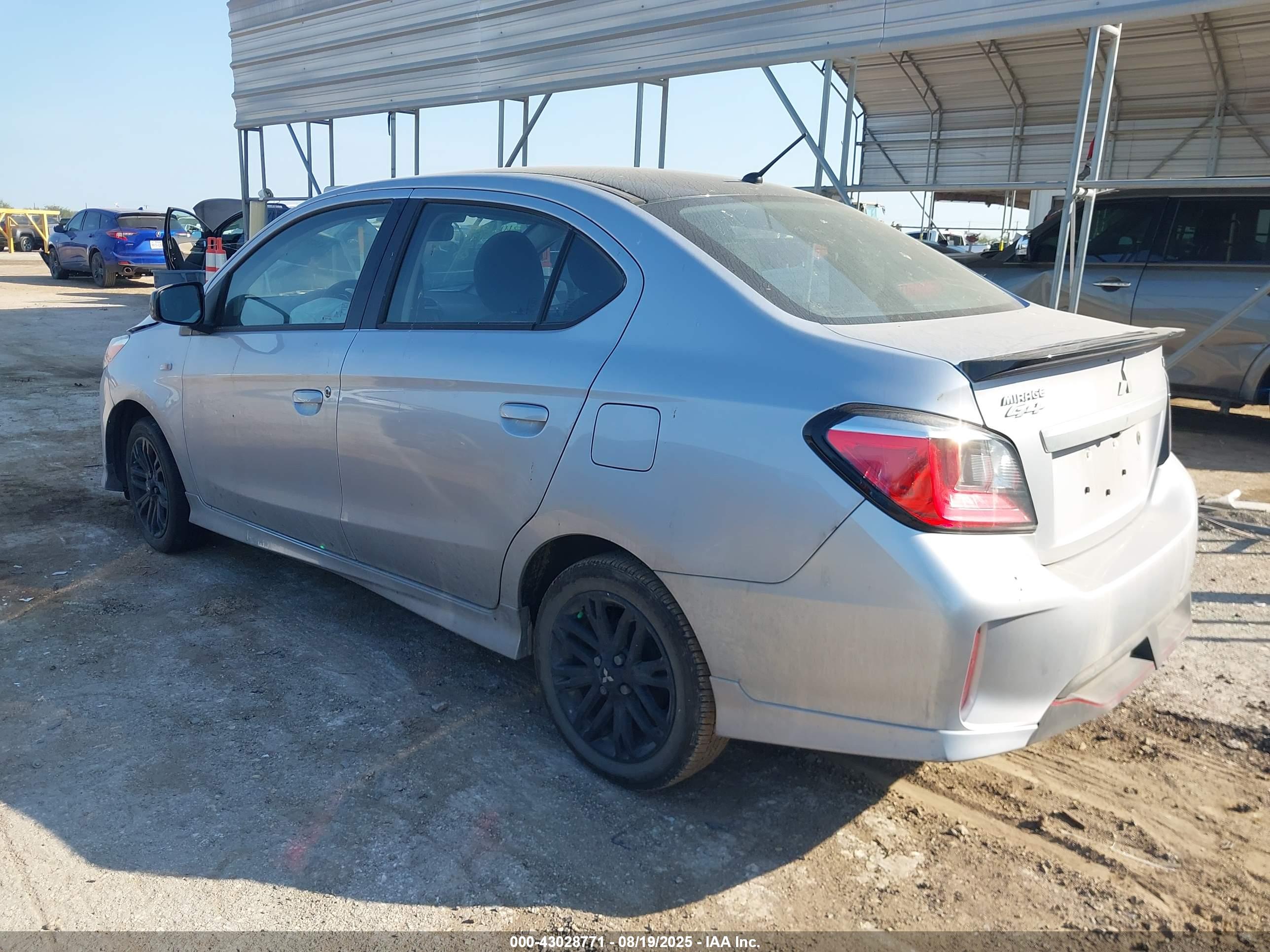 MITSUBISHI MIRAGE image 3