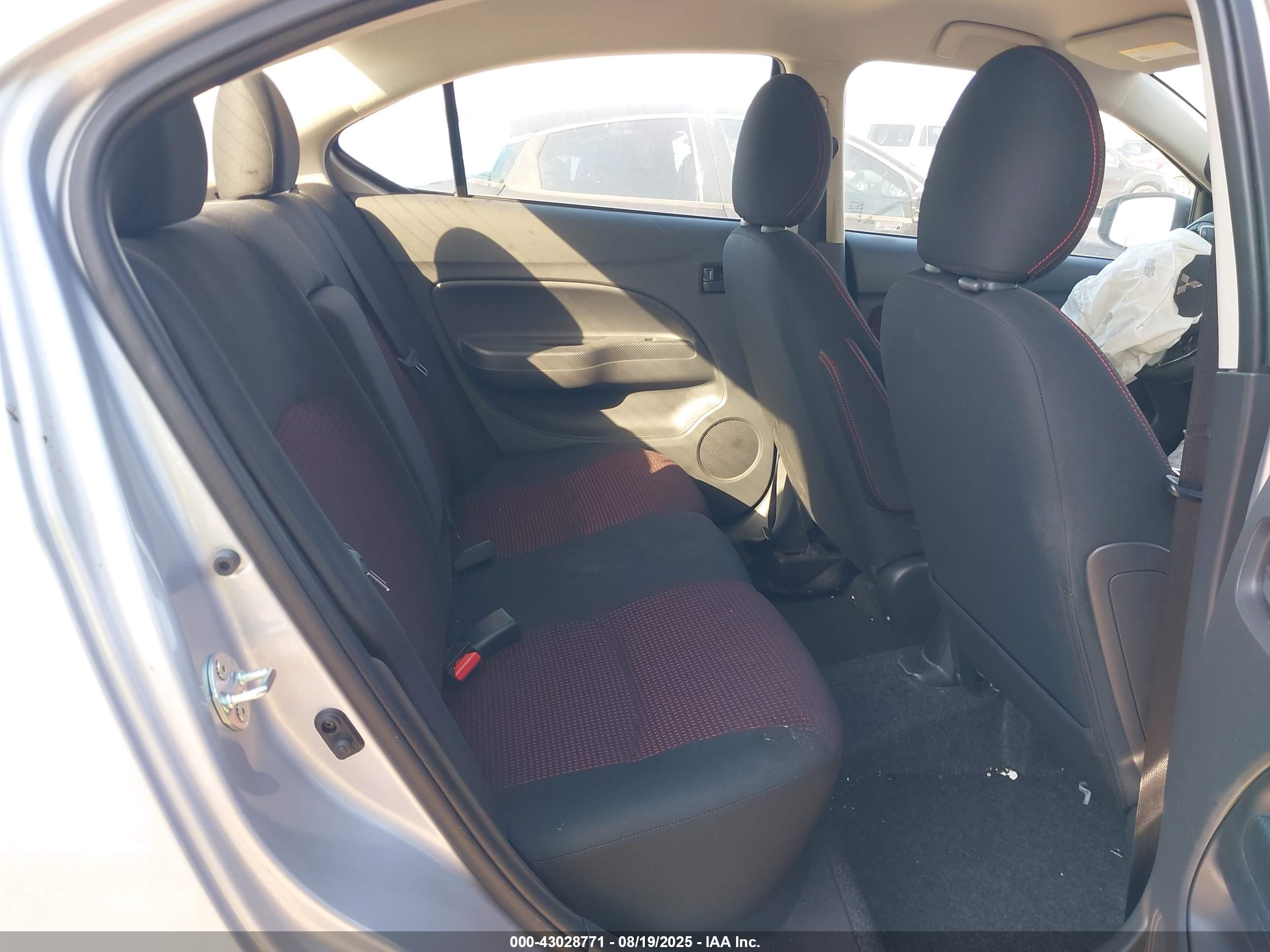 MITSUBISHI MIRAGE image 8