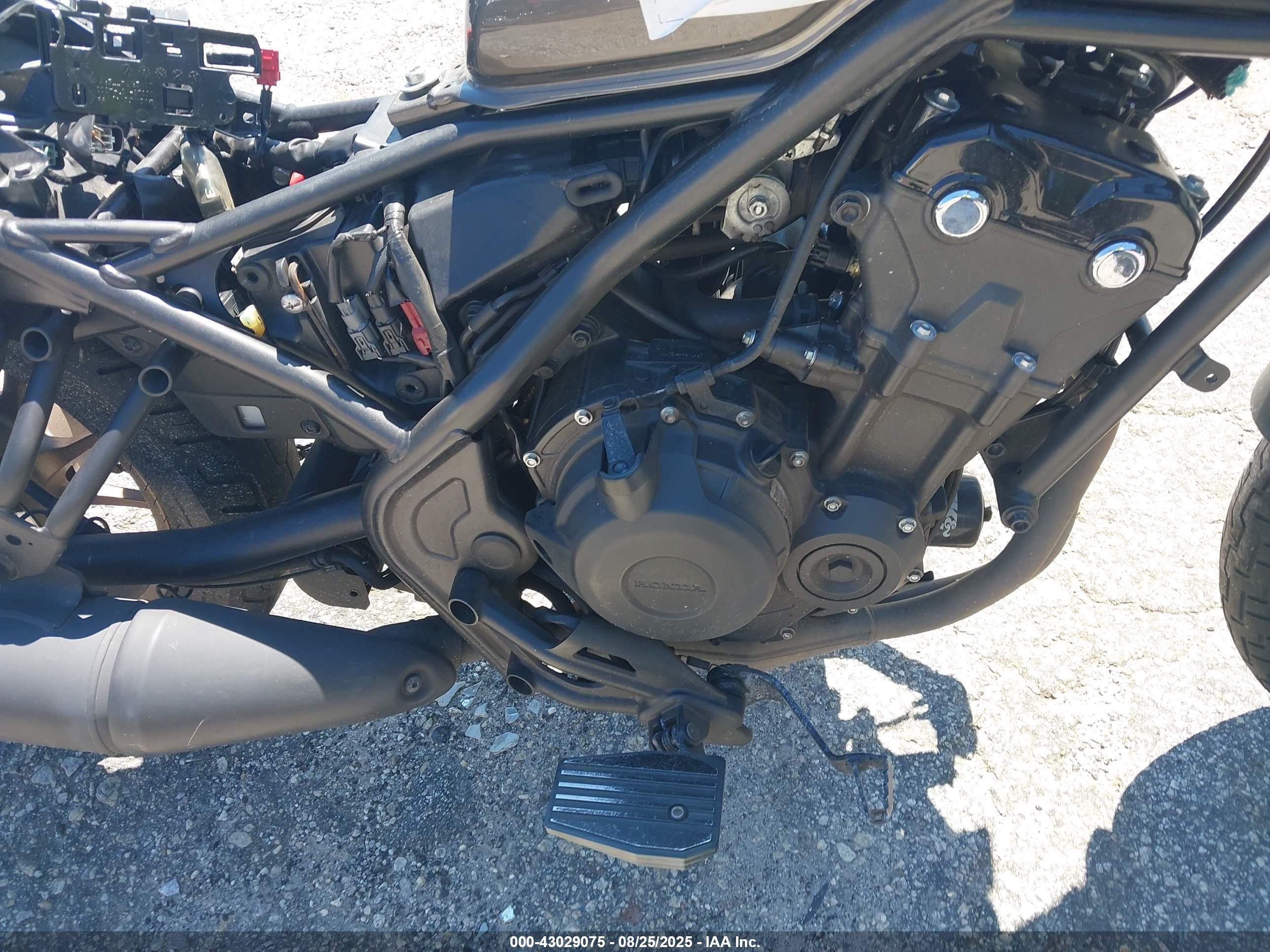 HONDA CMX500 image 8