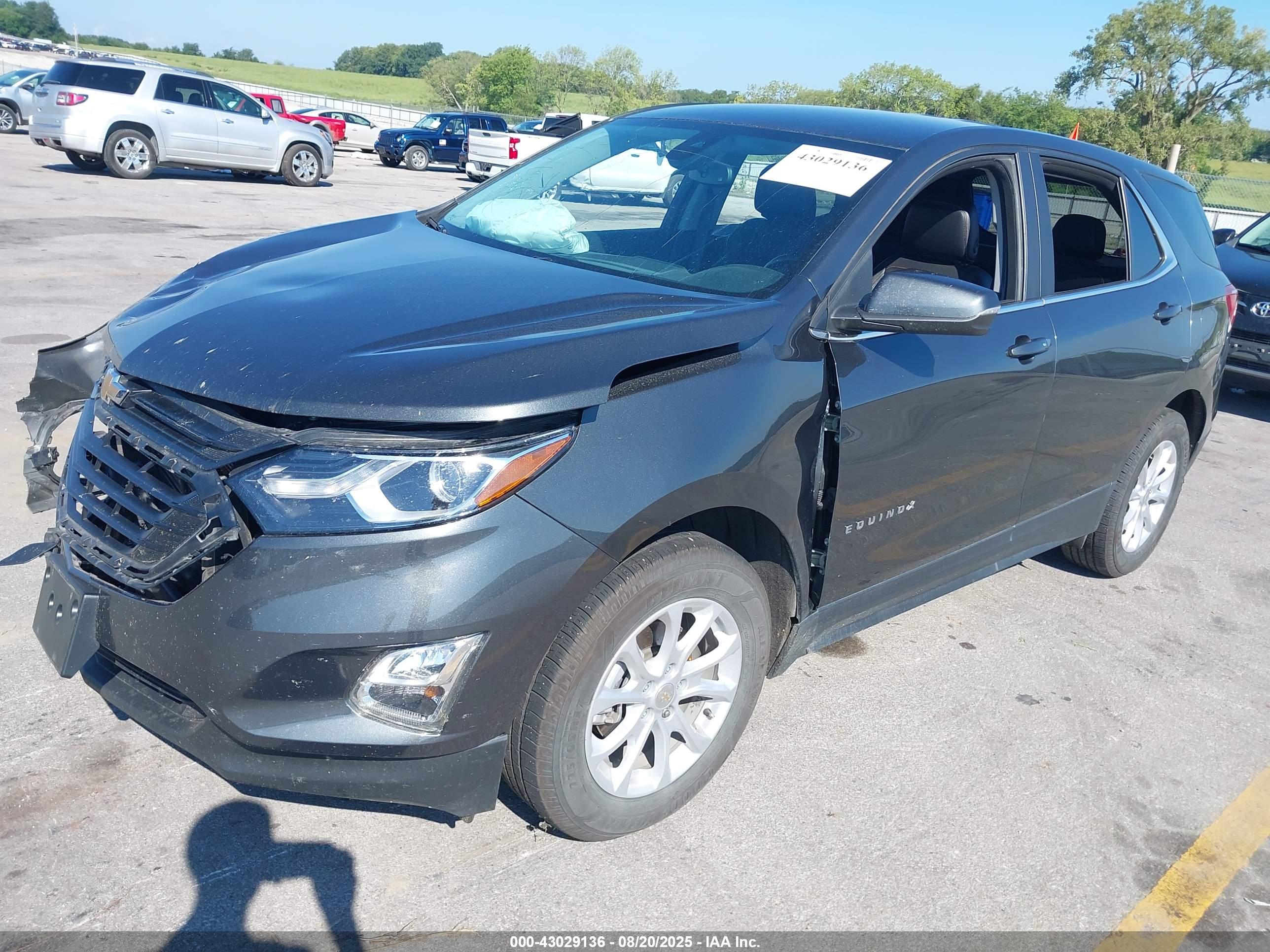 CHEVROLET EQUINOX image 2