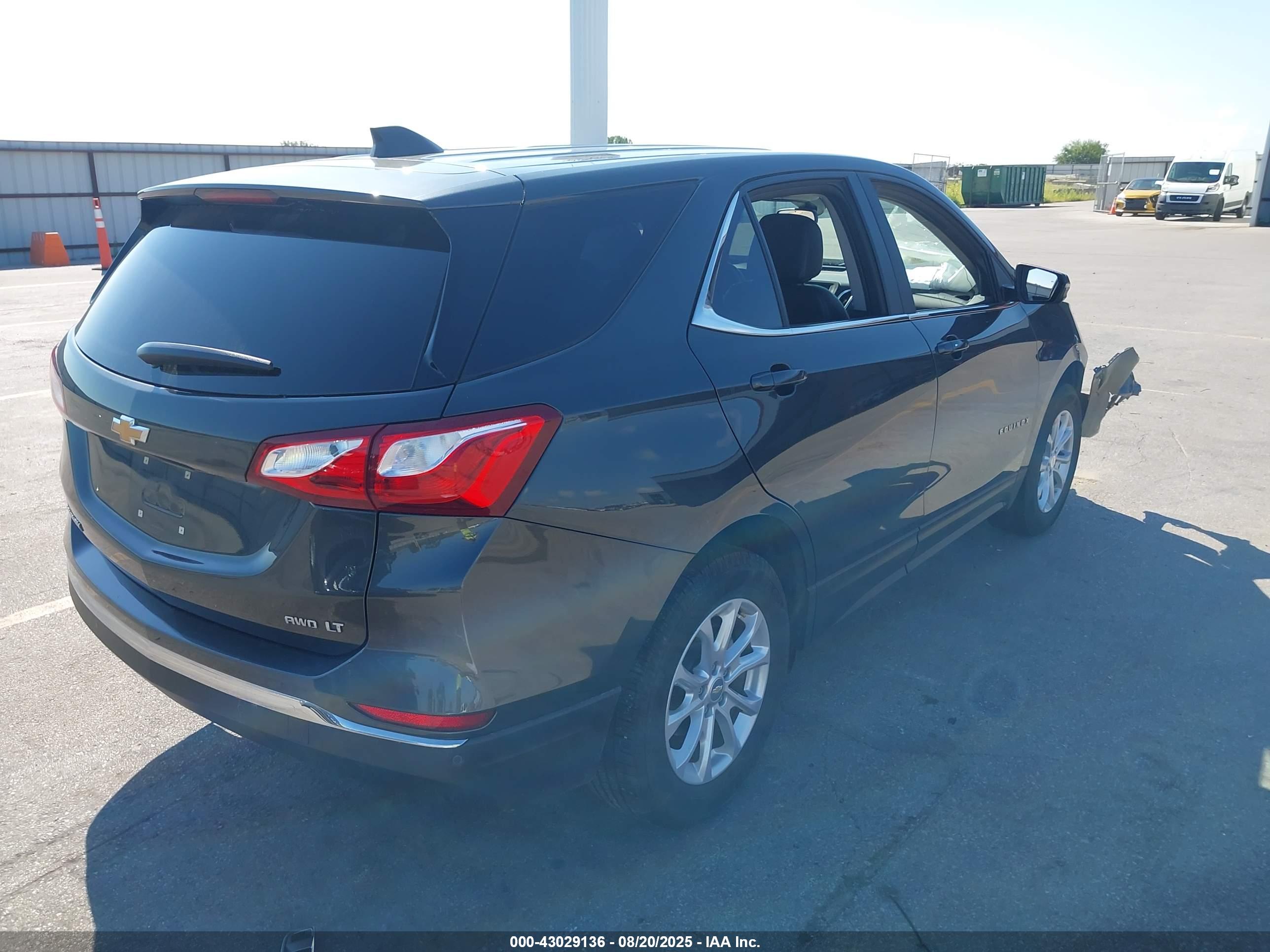 CHEVROLET EQUINOX image 4